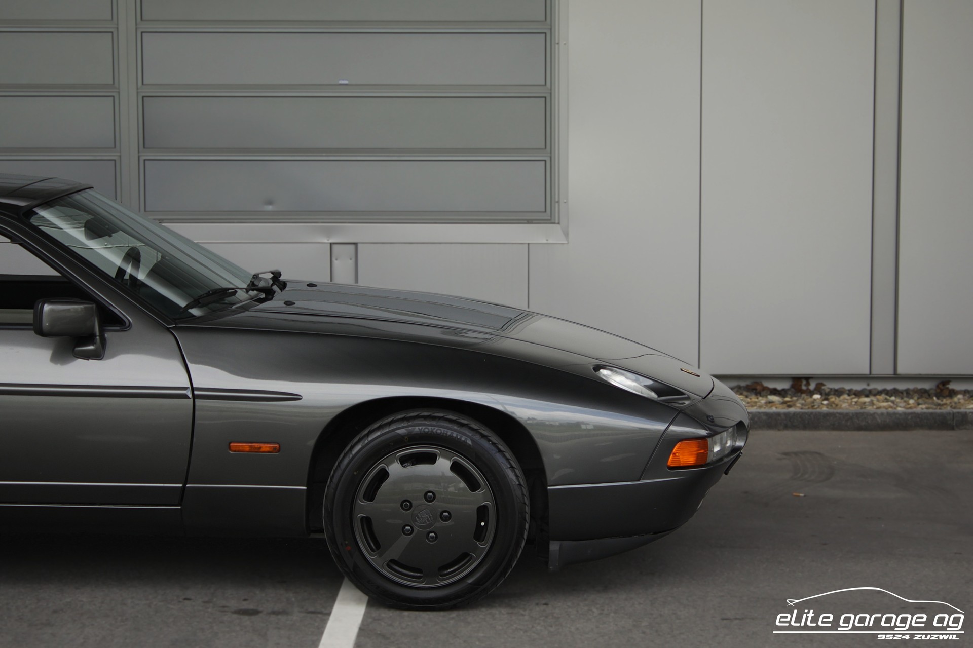 PORSCHE 928 S4-image-9