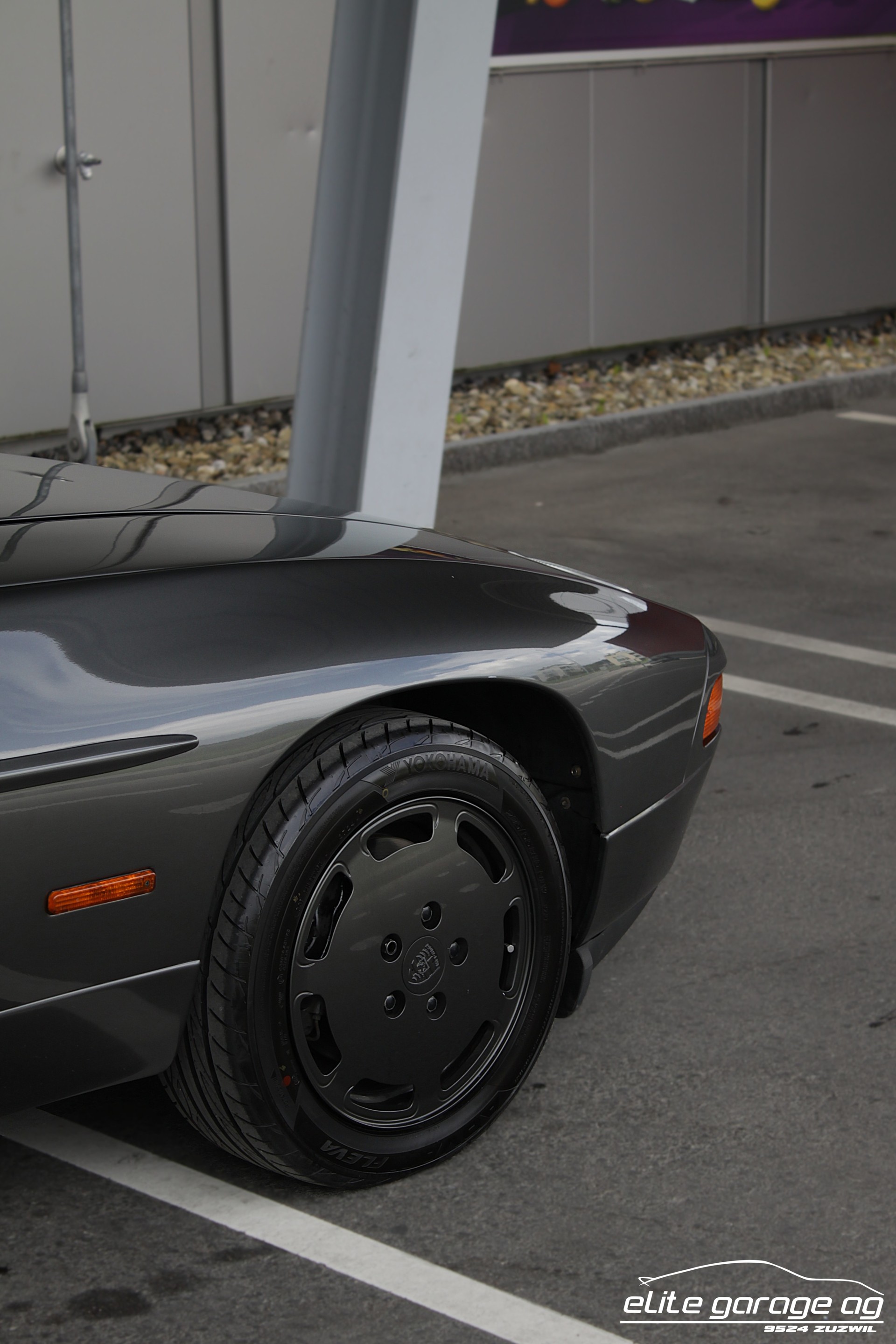 PORSCHE 928 S4-image-10
