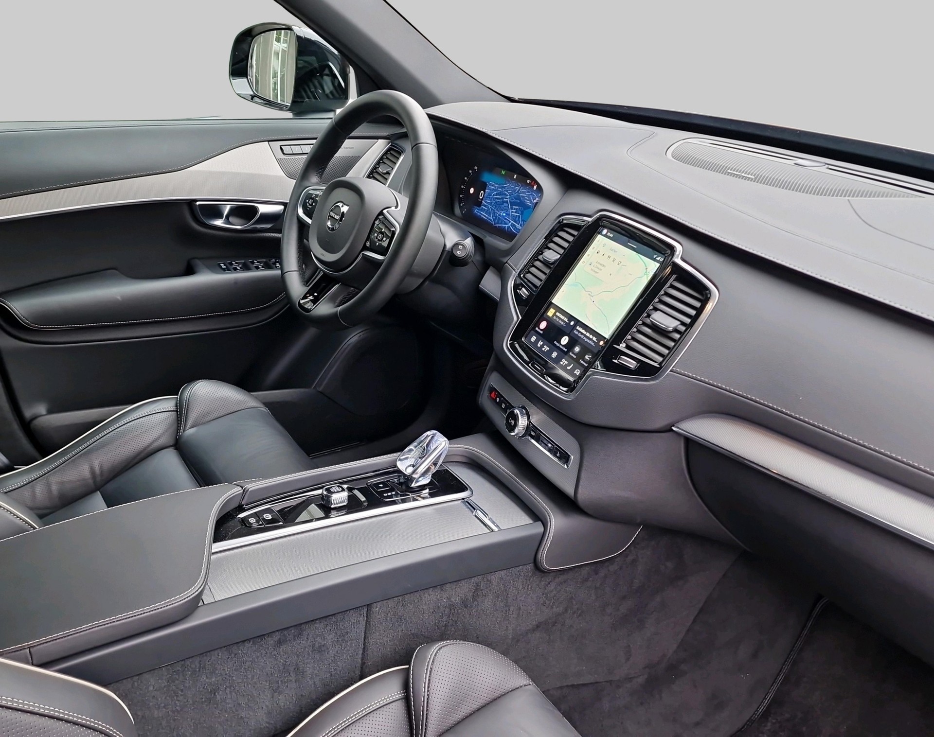 VOLVO XC90 2.0 T8 TE Plus Dark 7P. e-image-4