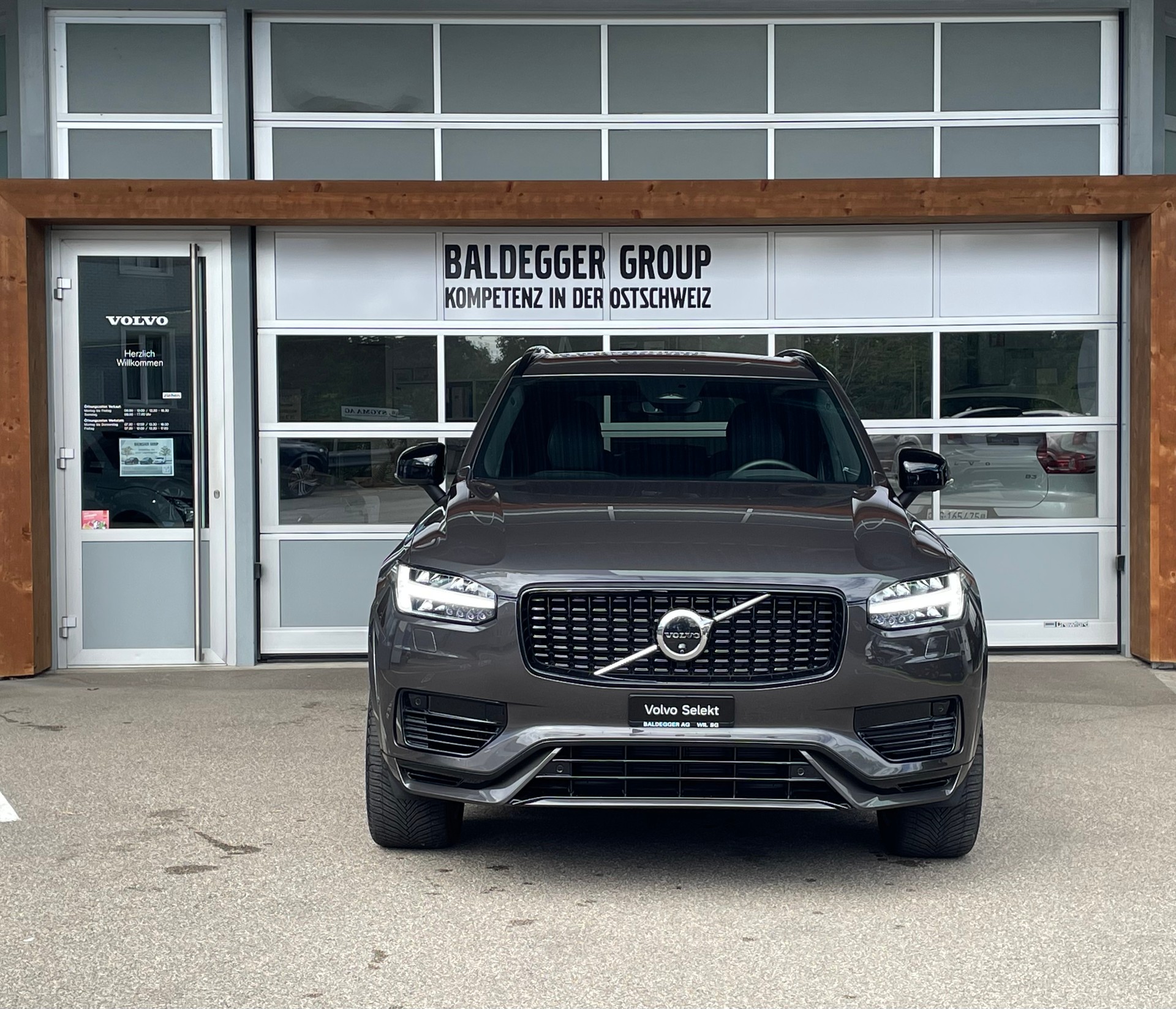 VOLVO XC90 2.0 T8 TE Plus Dark 7P. e-image-7