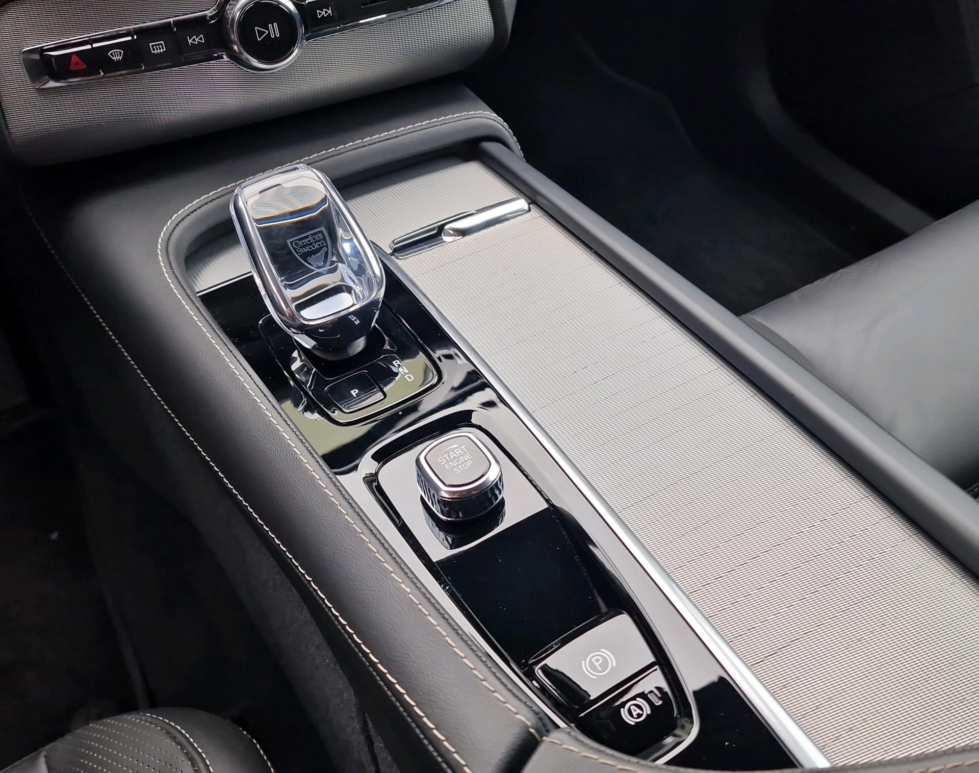 VOLVO XC90 2.0 T8 TE Plus Dark 7P. e-image-19