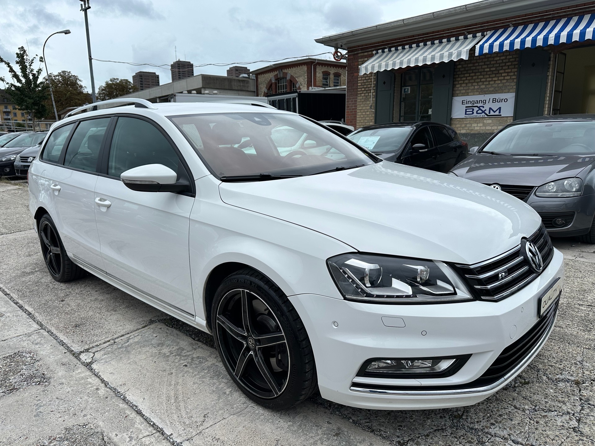 VW Passat Variant 3.6 FSI R-Line 4Motion DSG 300 PS-showroom-element-2