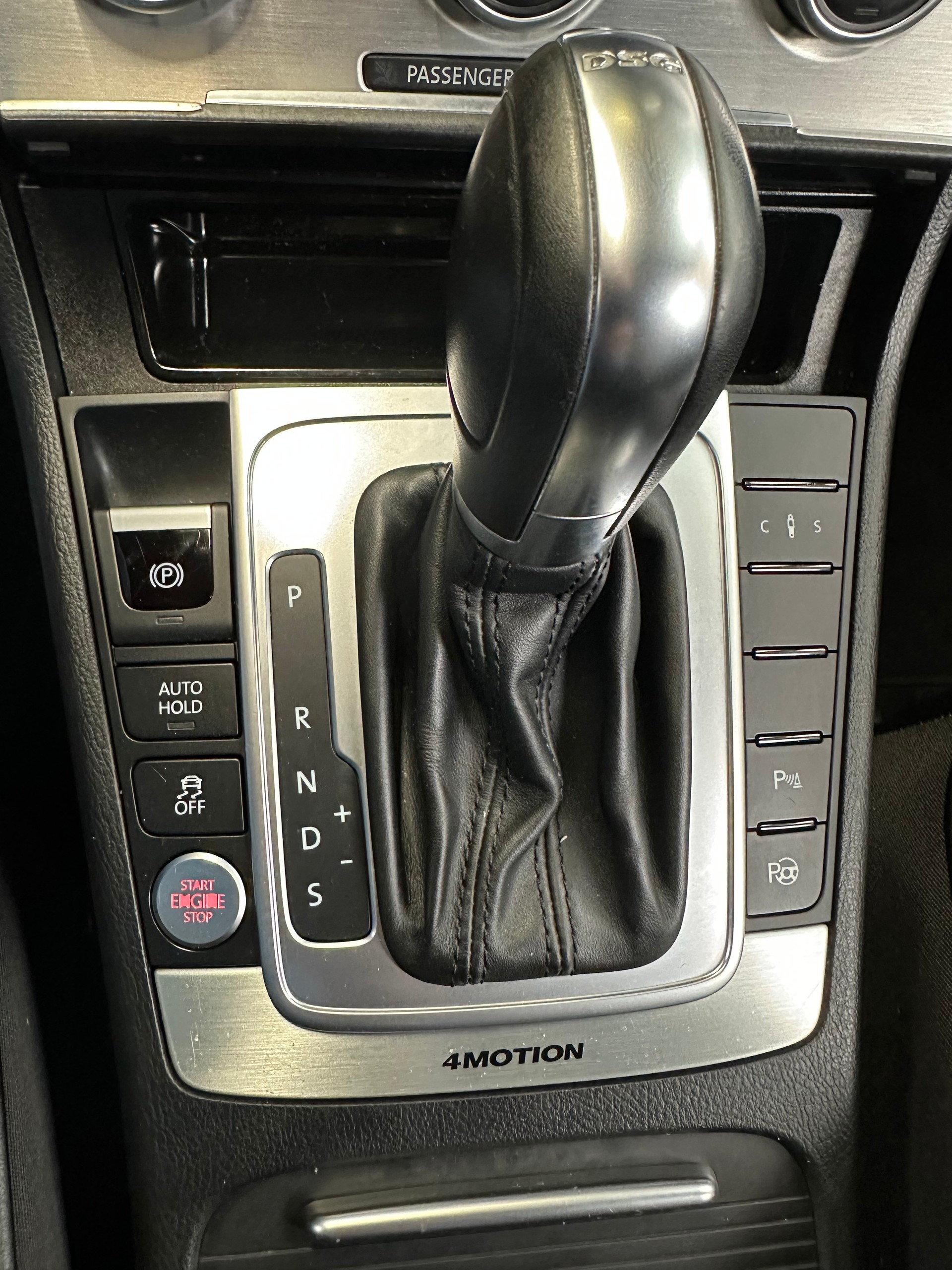 VW Passat Variant 3.6 FSI R-Line 4Motion DSG 300 PS-image-18