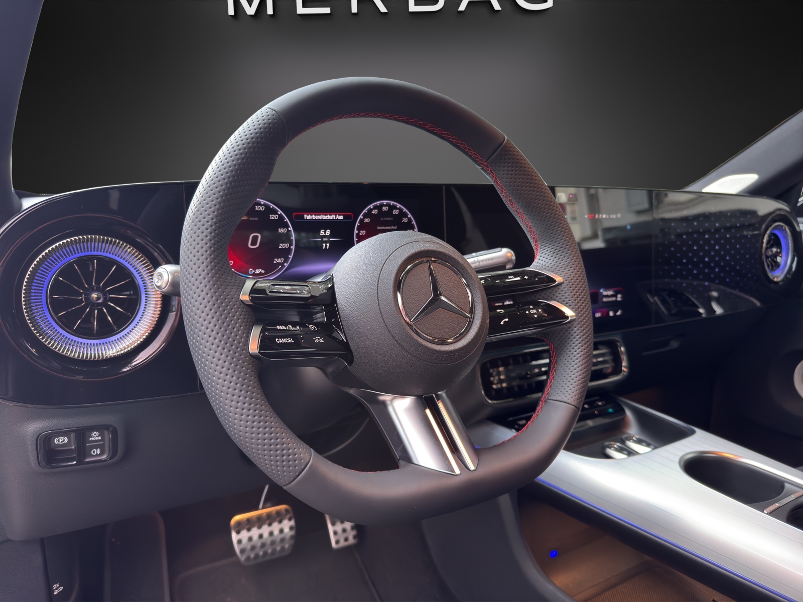 MERCEDES-BENZ CLA 350 4 Matic 85 kWh EQ-image-11
