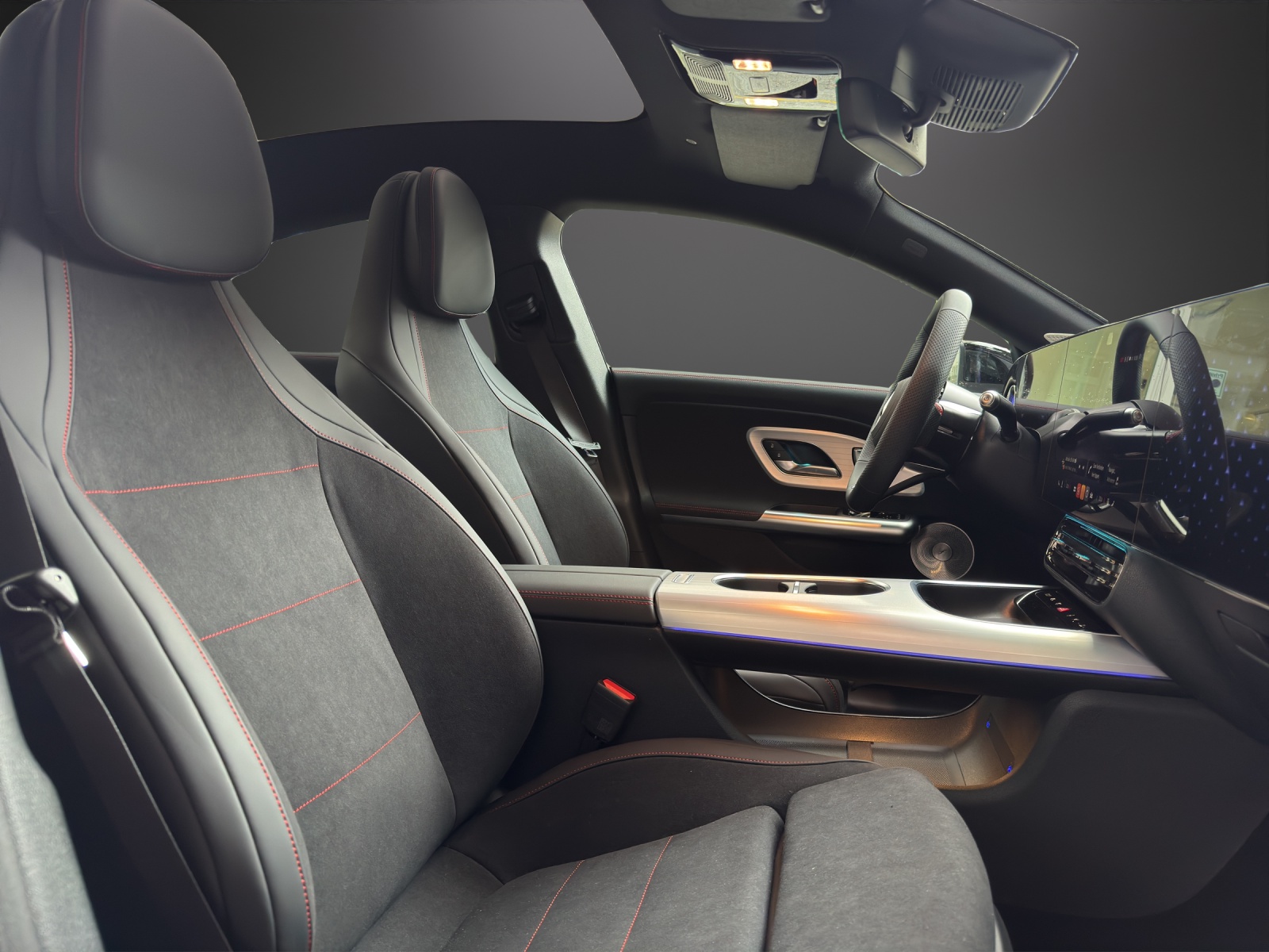 MERCEDES-BENZ CLA 350 4 Matic 85 kWh EQ-image-13