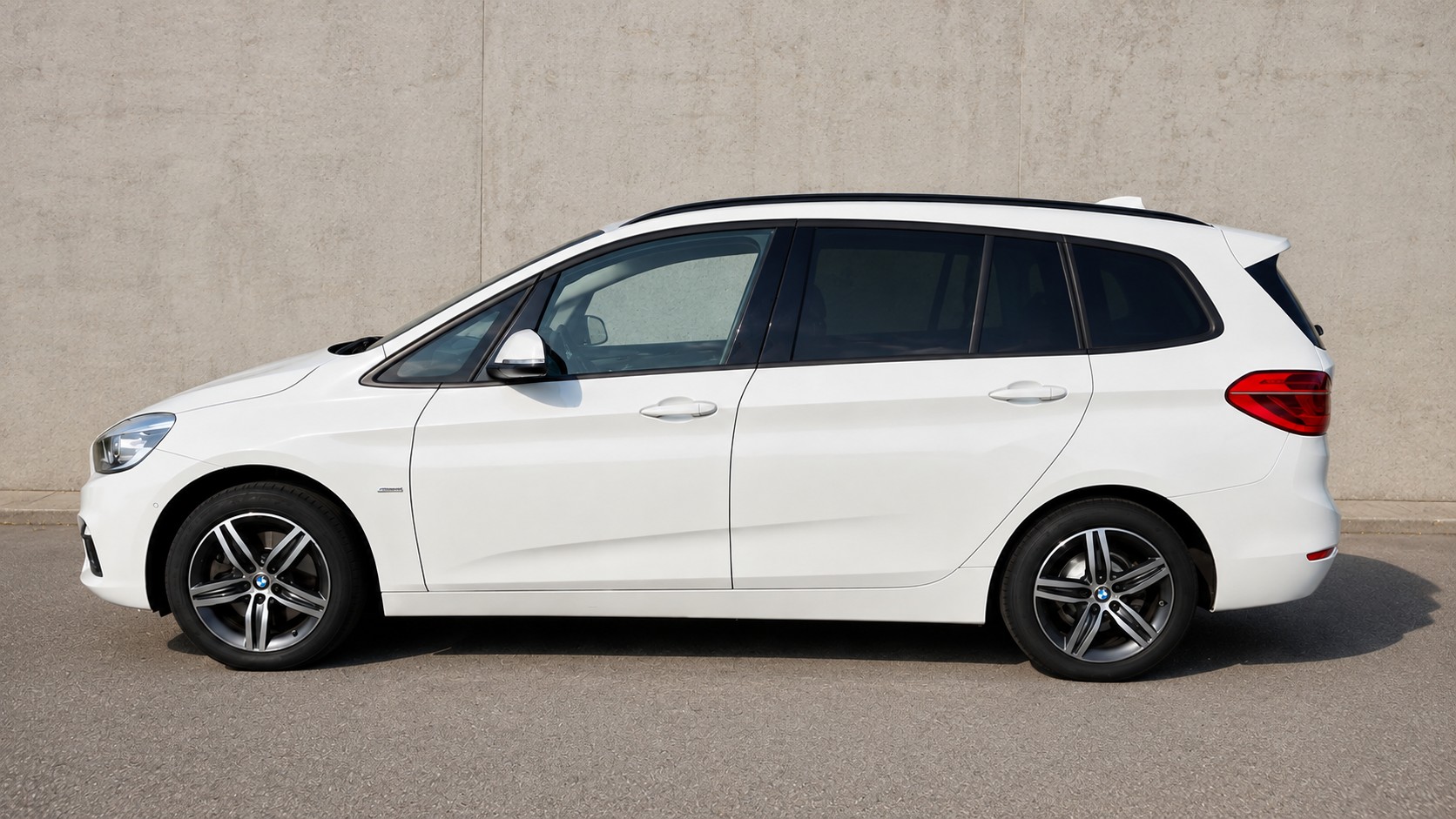 BMW 220d xDrive Gran Tourer Sport Line Steptronic (ab MFK und Service, Garantie und Leasing möglich, unfallfrei, 8-fach, etc.)-image-0