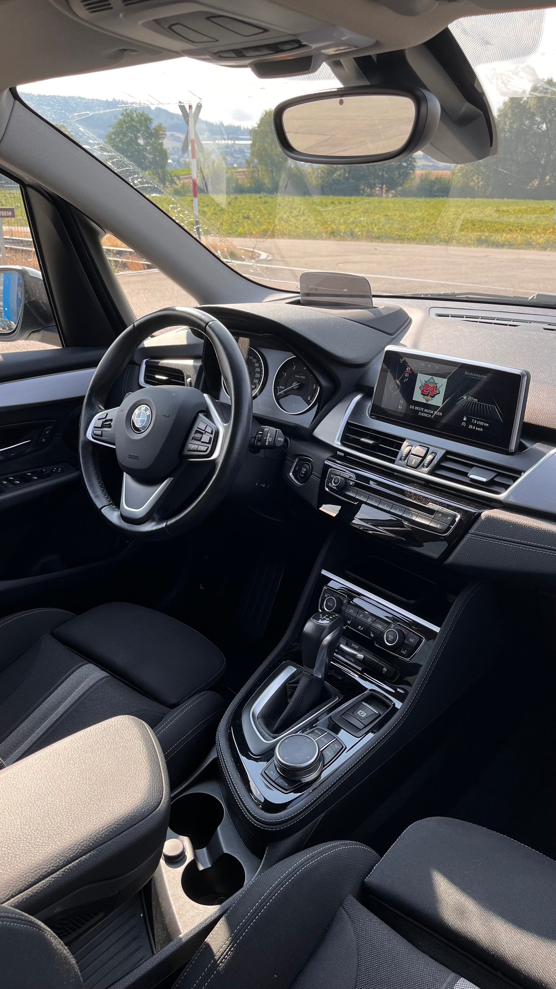 BMW 220d xDrive Gran Tourer Sport Line Steptronic (ab MFK und Service, Garantie und Leasing möglich, unfallfrei, 8-fach, etc.)-image-5
