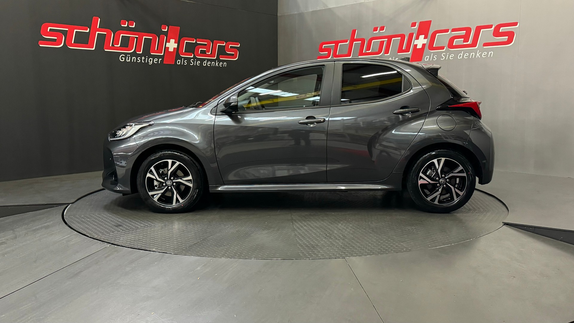 TOYOTA Yaris 1.5 Trend e-CVT-image-2