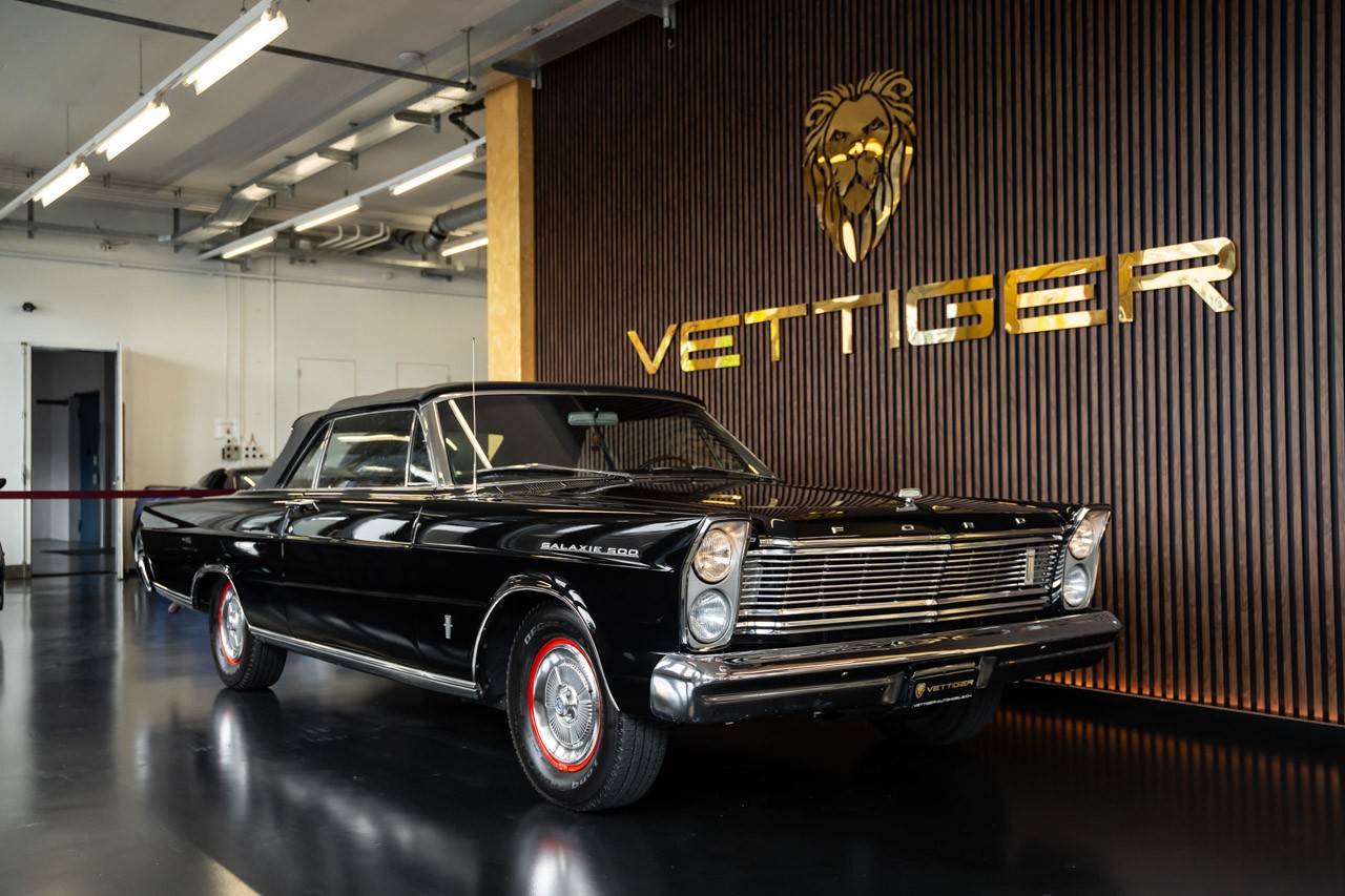 FORD GALAXY 500 Convertible-image-1