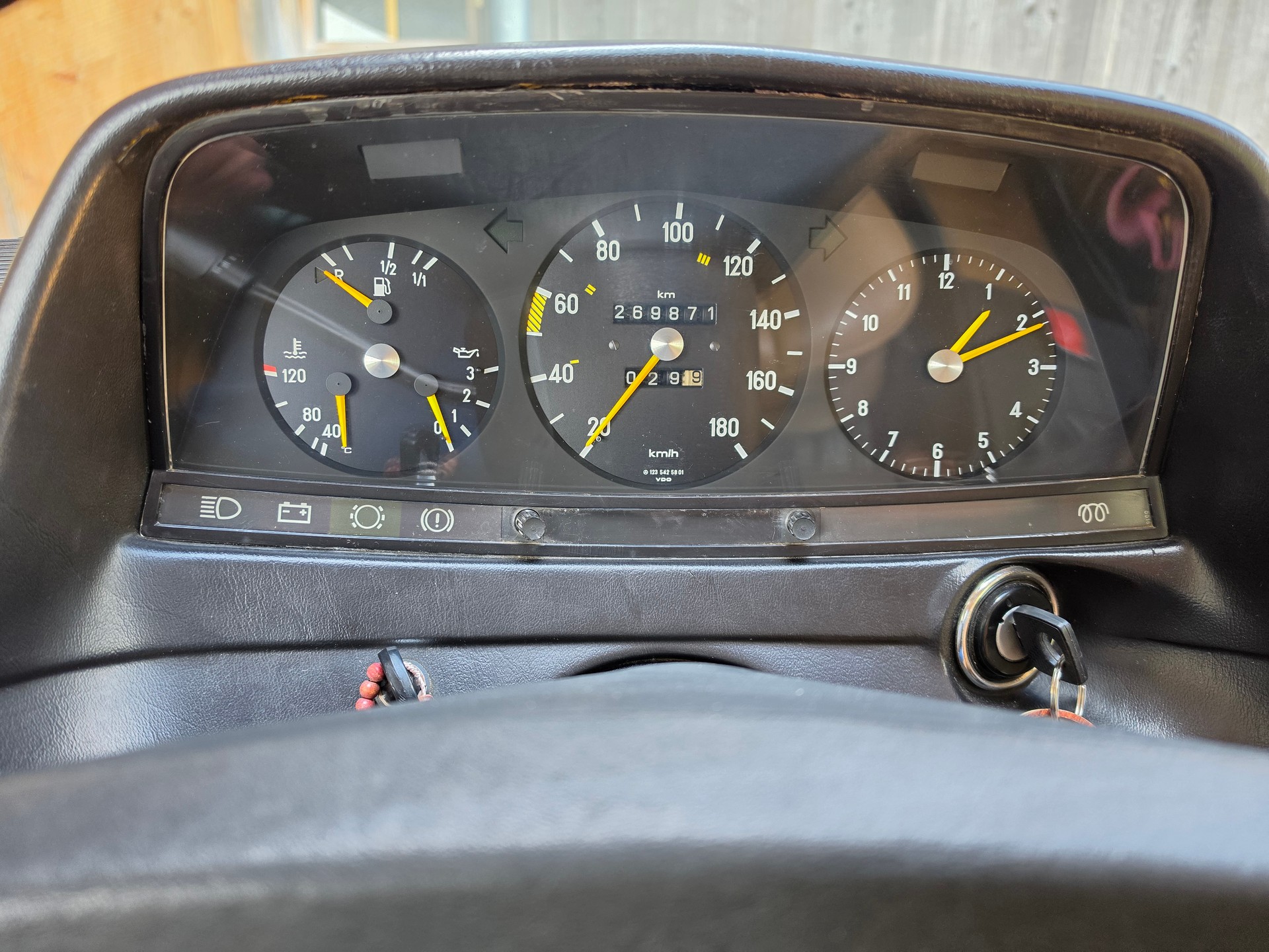 MERCEDES-BENZ 300 D W123-image-16