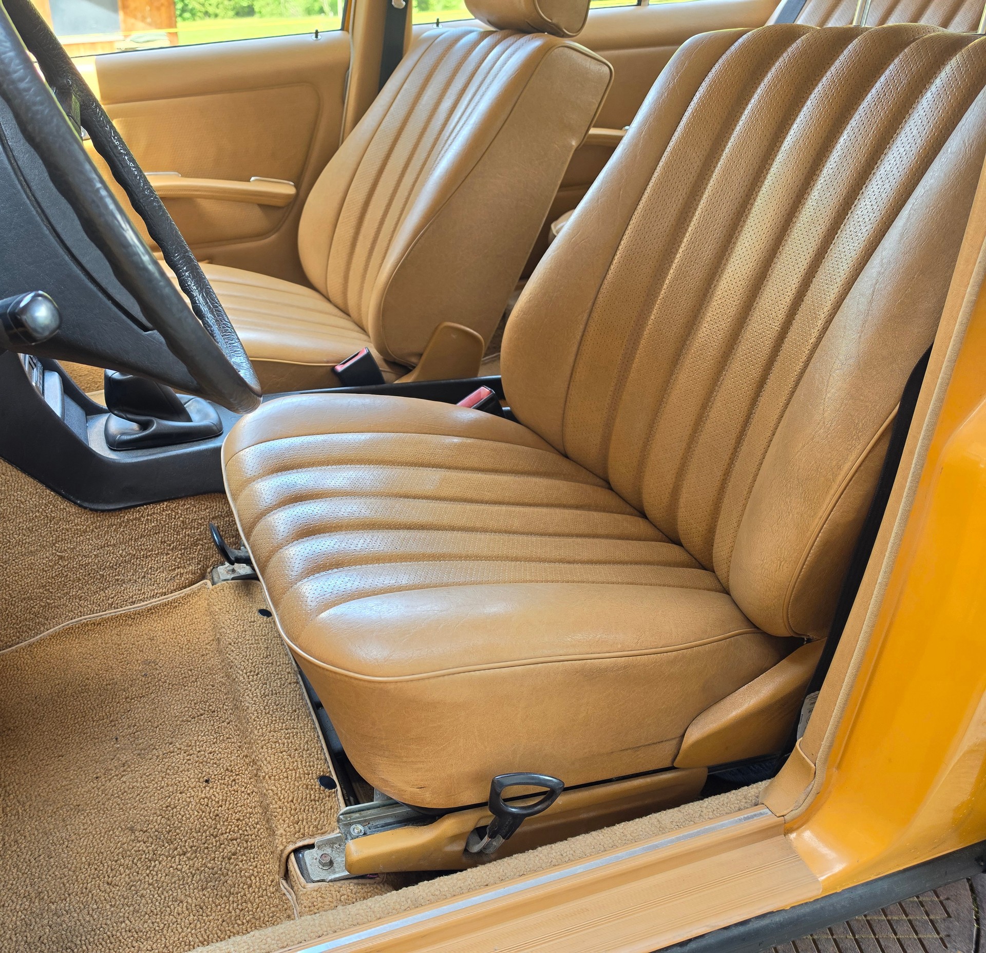 MERCEDES-BENZ 300 D W123-image-12