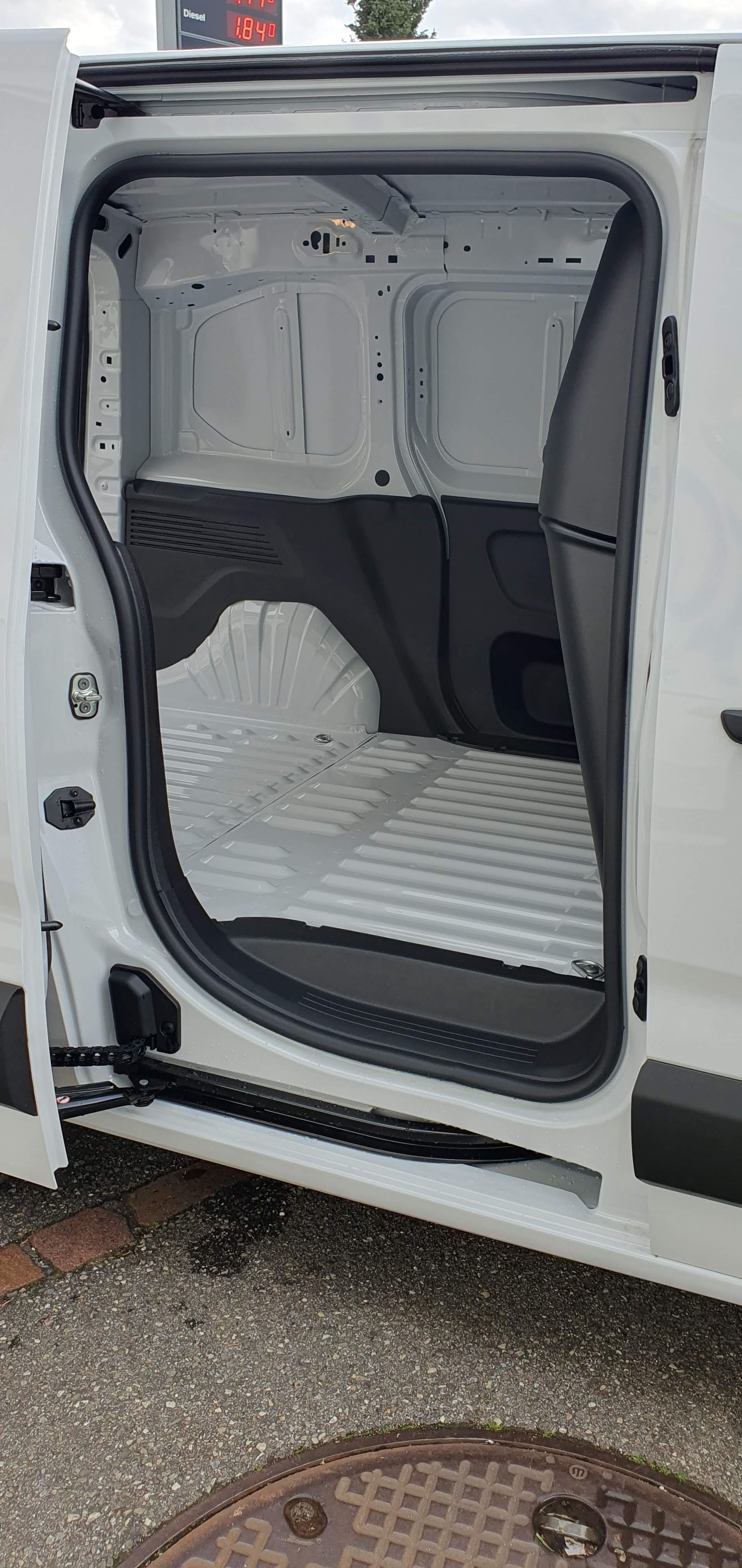 PEUGEOT Partner 1.2 Pure Tech s/s Premium 650kg-image-15
