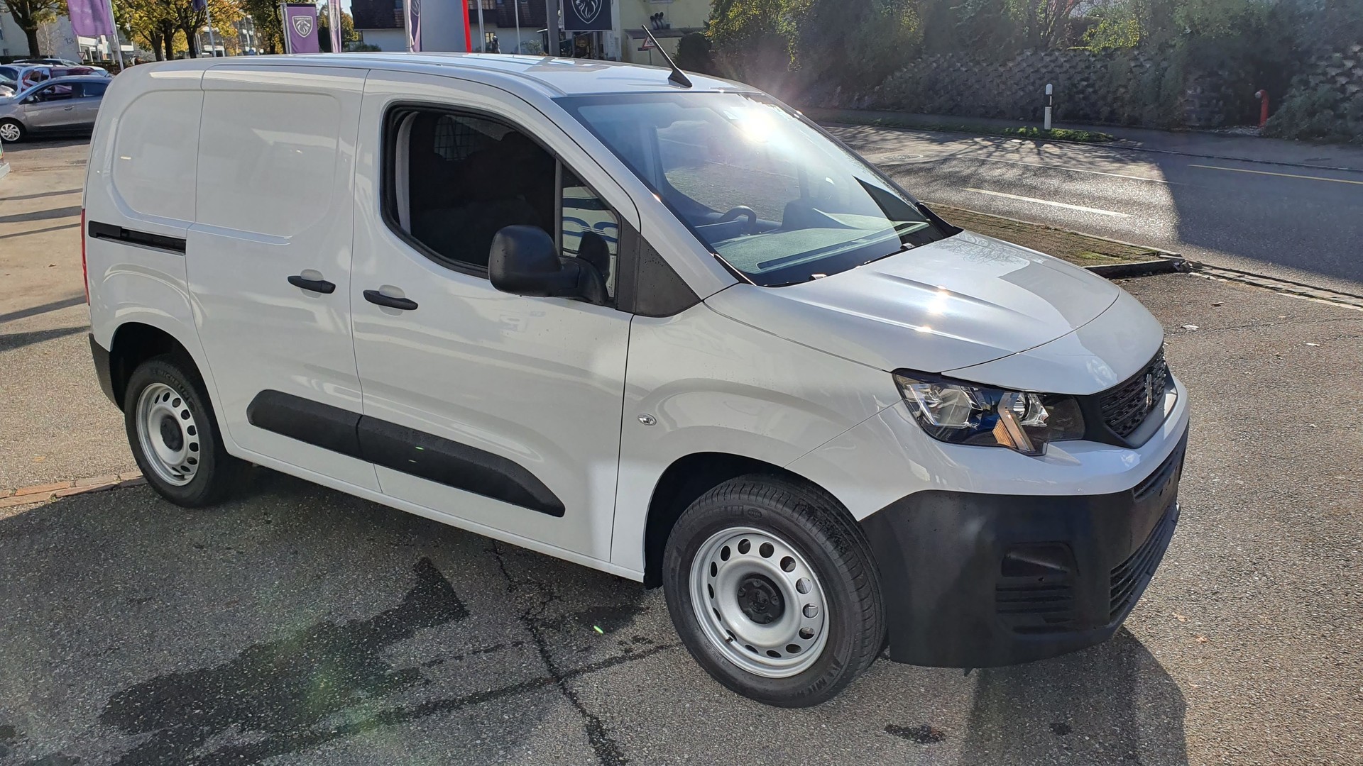 PEUGEOT Partner 1.2 Pure Tech s/s Premium 650kg-image-10