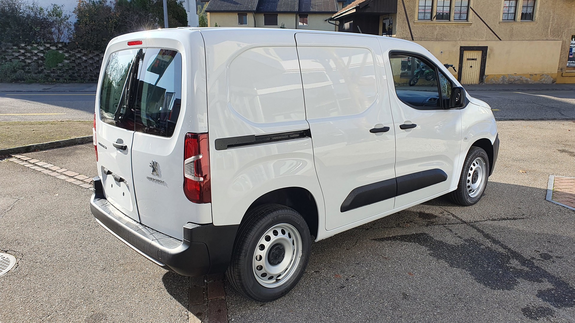 PEUGEOT Partner 1.2 Pure Tech s/s Premium 650kg-image-9