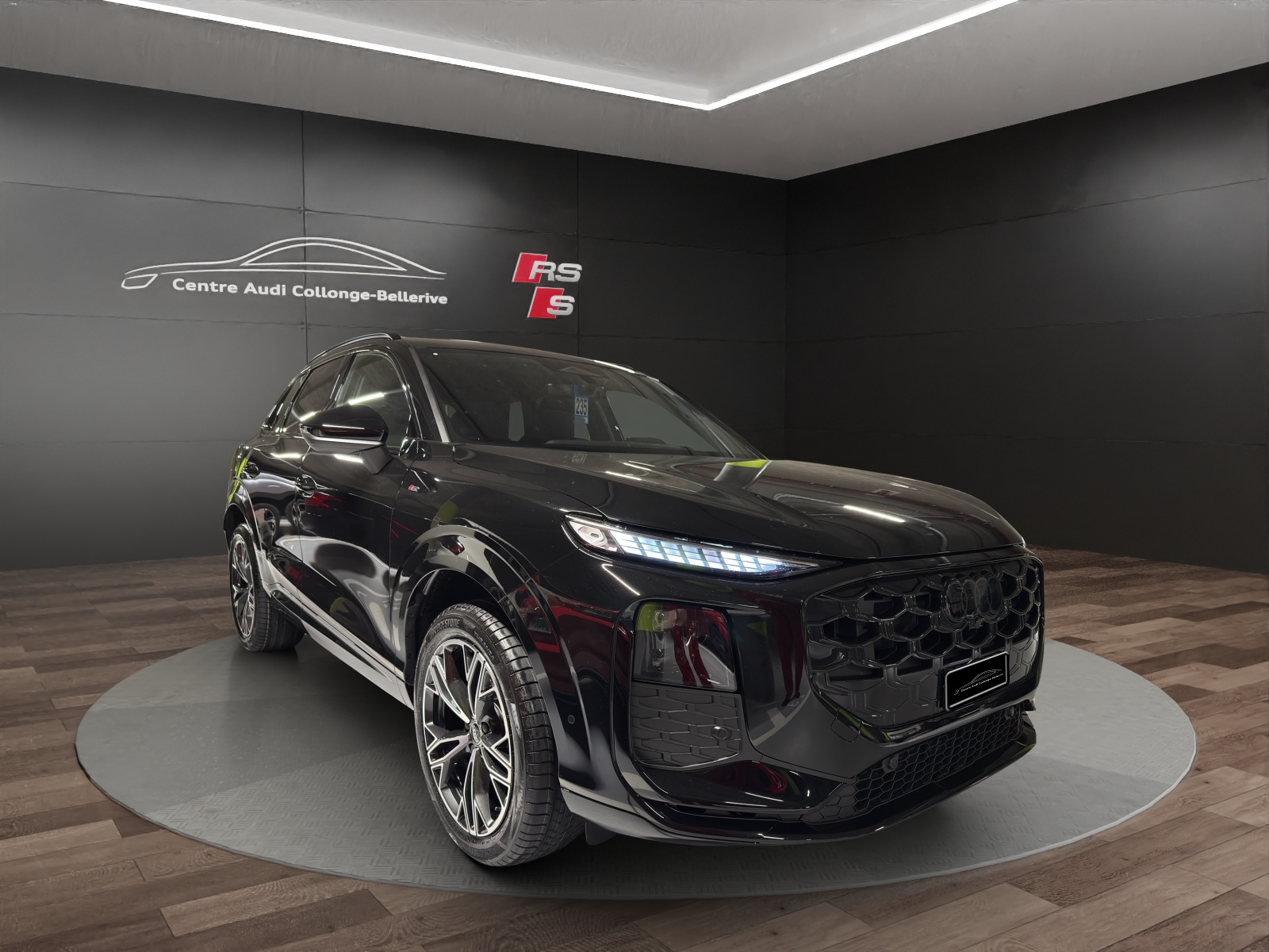 AUDI Q3 SUV 110 kW TFSI S tronic-image-6