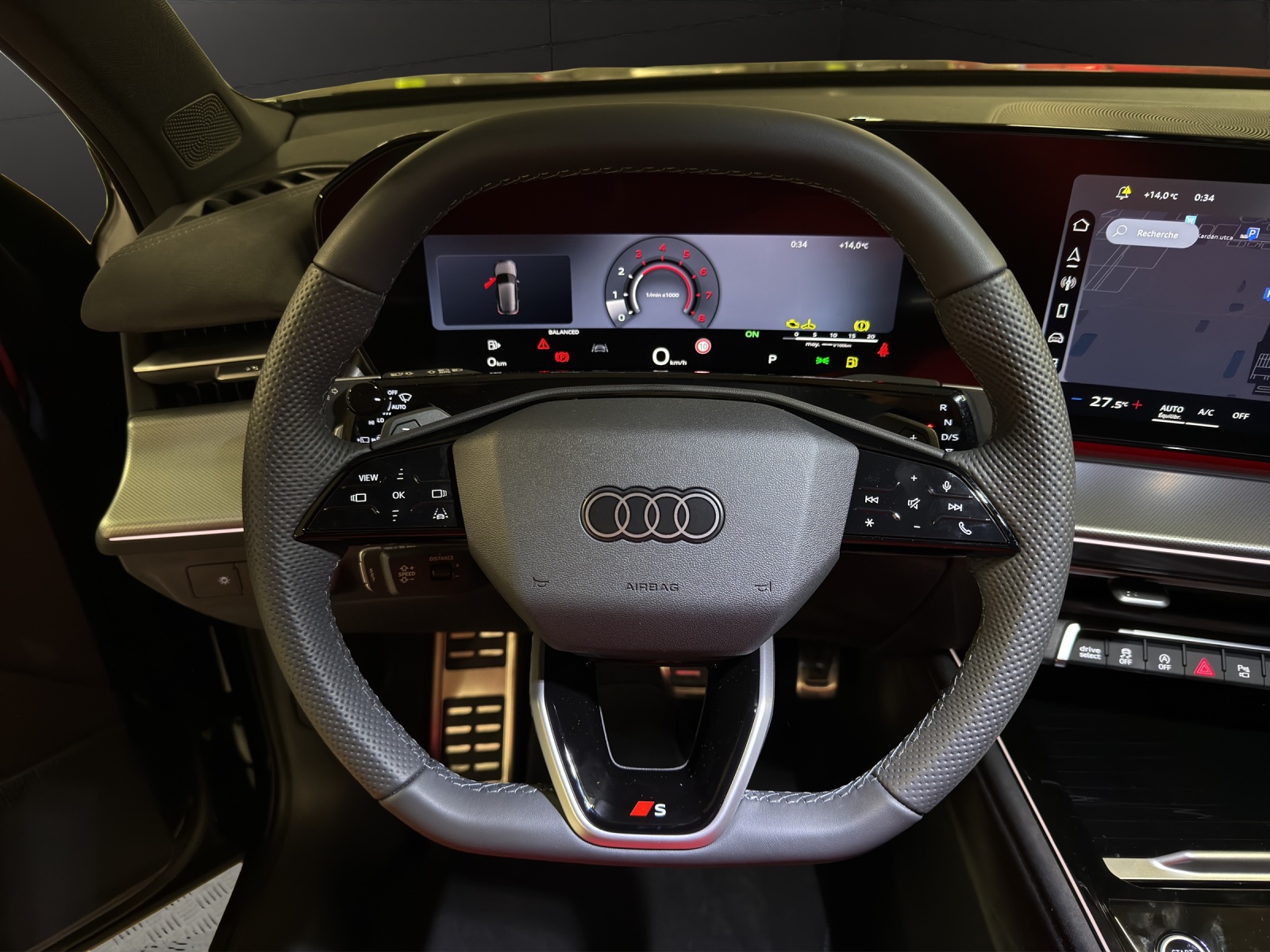 AUDI Q3 SUV 110 kW TFSI S tronic-image-8