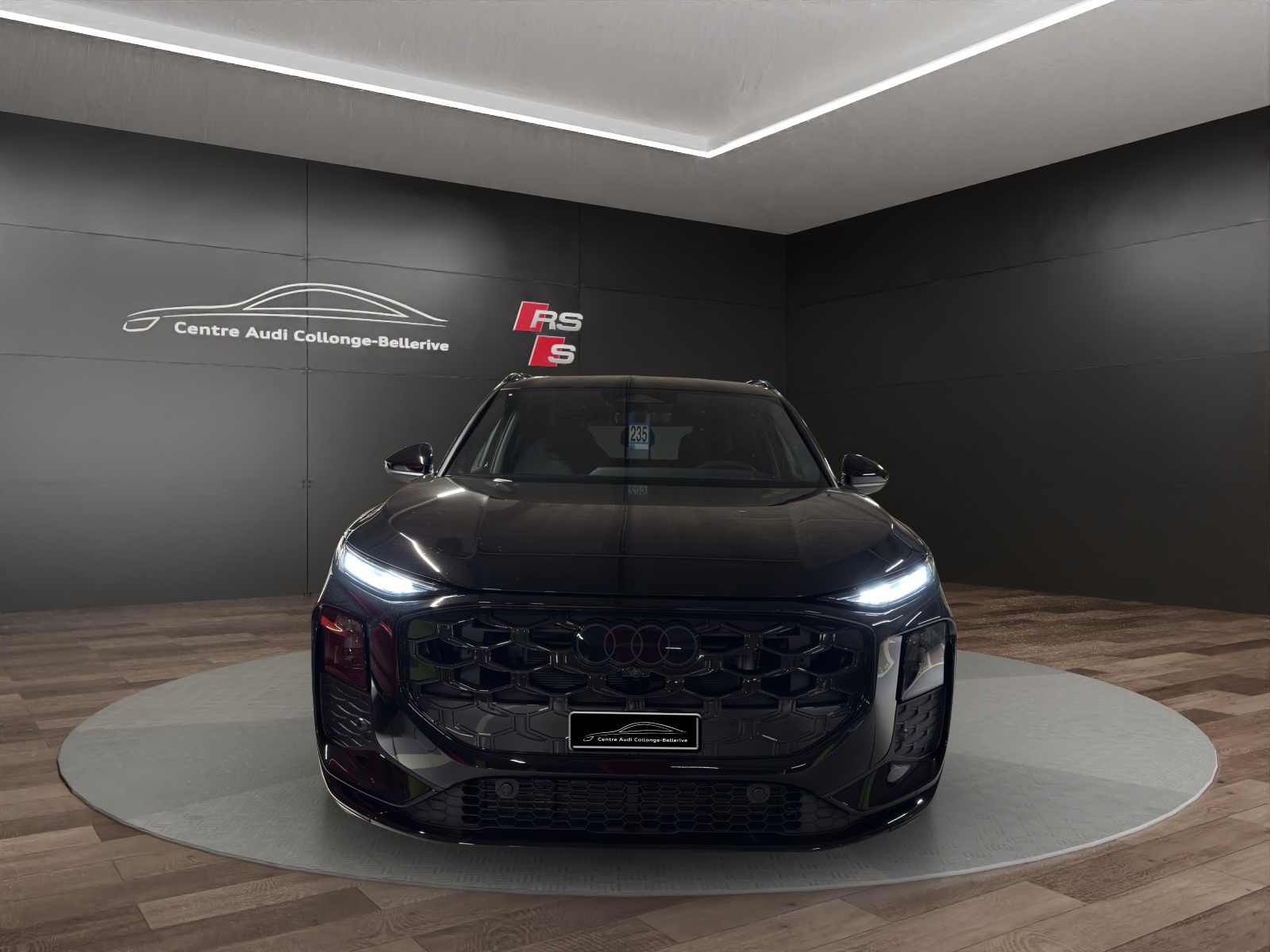 AUDI Q3 SUV 110 kW TFSI S tronic-image-1