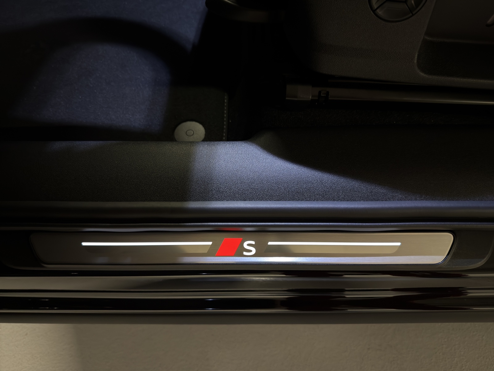 AUDI Q3 SUV 110 kW TFSI S tronic-image-20