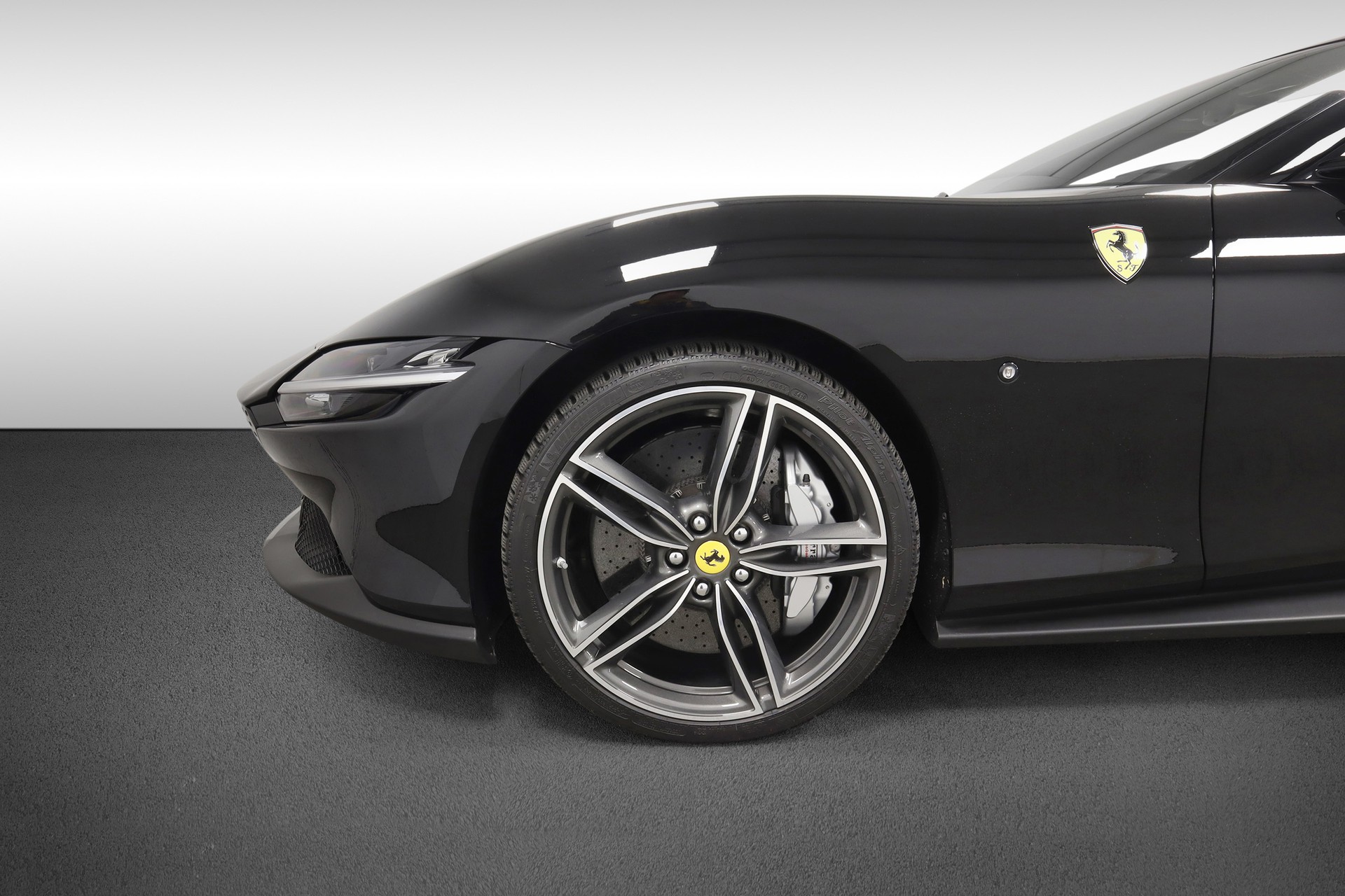 FERRARI Roma Spider-image-8