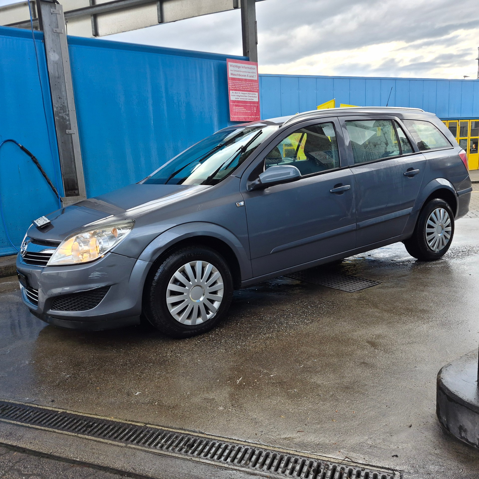 OPEL Astra Caravan 1.6i 16V Enjoy-image-1