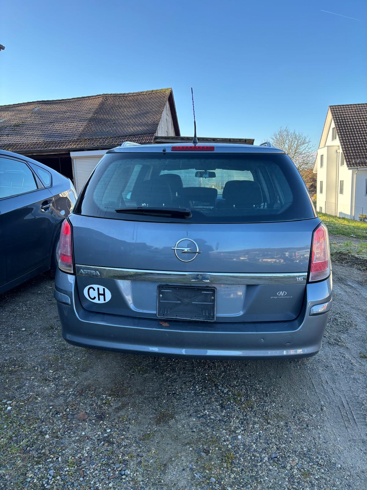 OPEL Astra Caravan 1.6i 16V Enjoy-image-7
