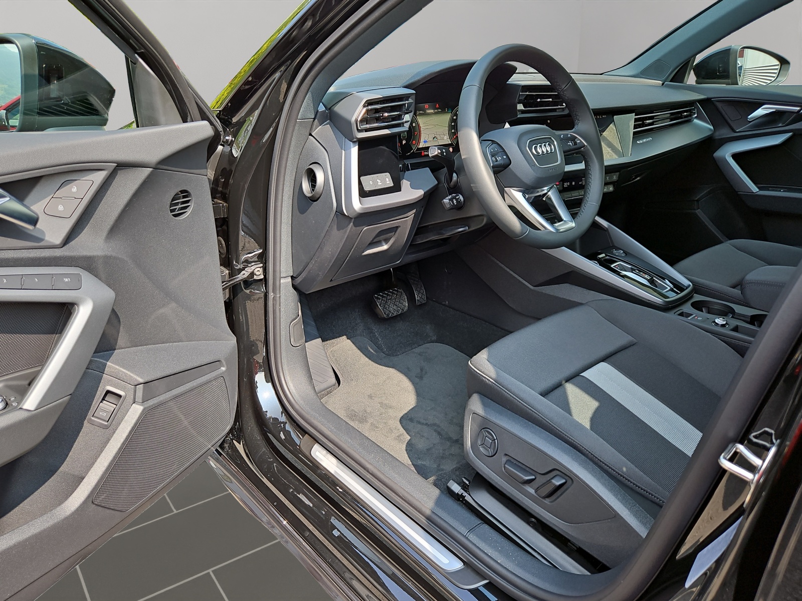 AUDI A3 allstreet 40 TFSI S-tronic quatttro-image-6