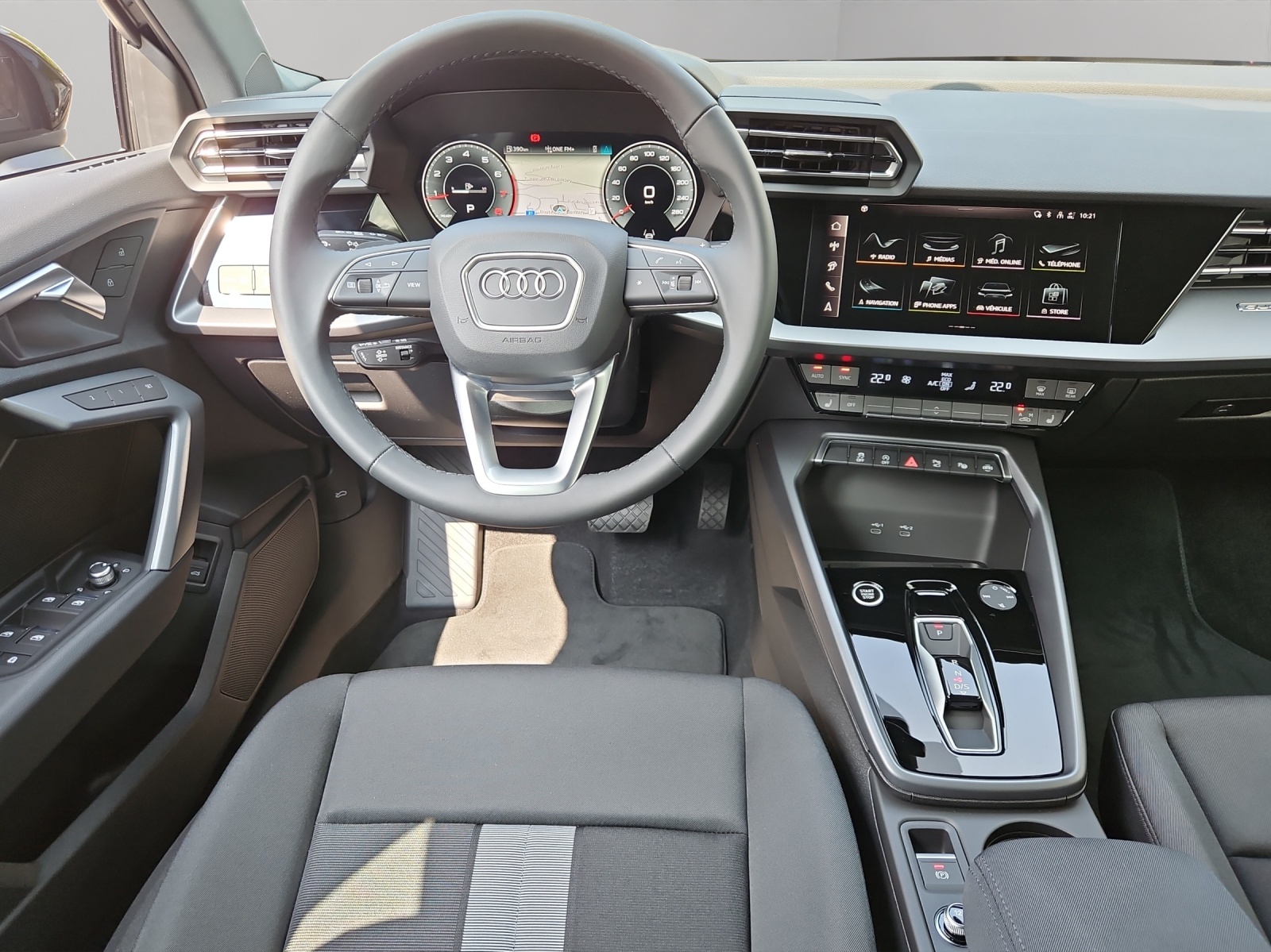 AUDI A3 allstreet 40 TFSI S-tronic quatttro-image-9