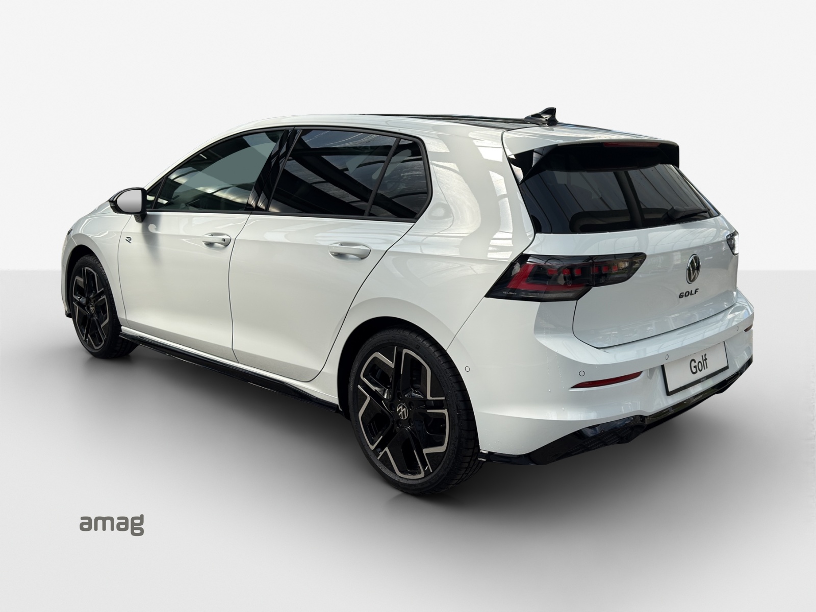 VW Golf 1.5 e TSI mHEV R-Line DSG-showroom-element-2