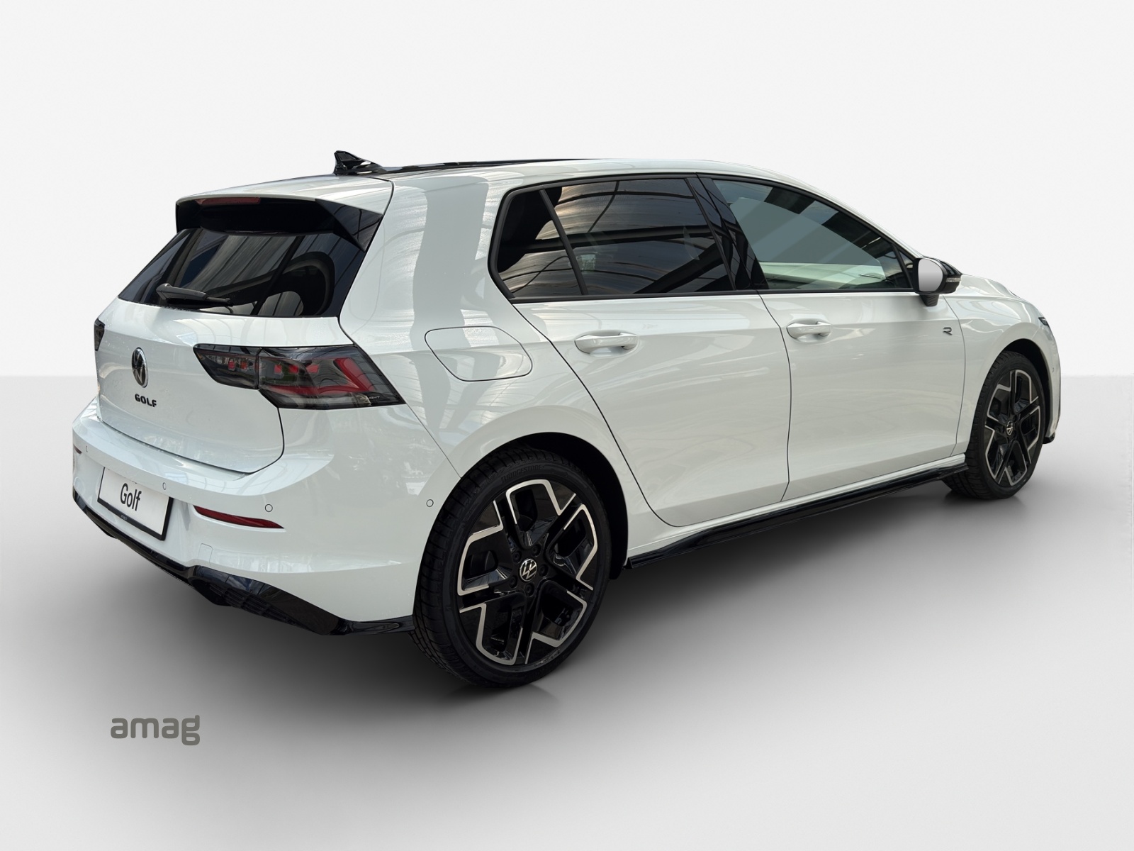 VW Golf 1.5 e TSI mHEV R-Line DSG-image-4