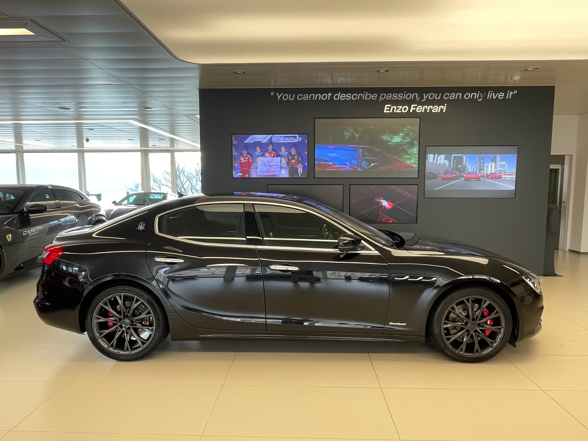 MASERATI Ghibli S Q4 3.0 GranSport Automatica-image-3
