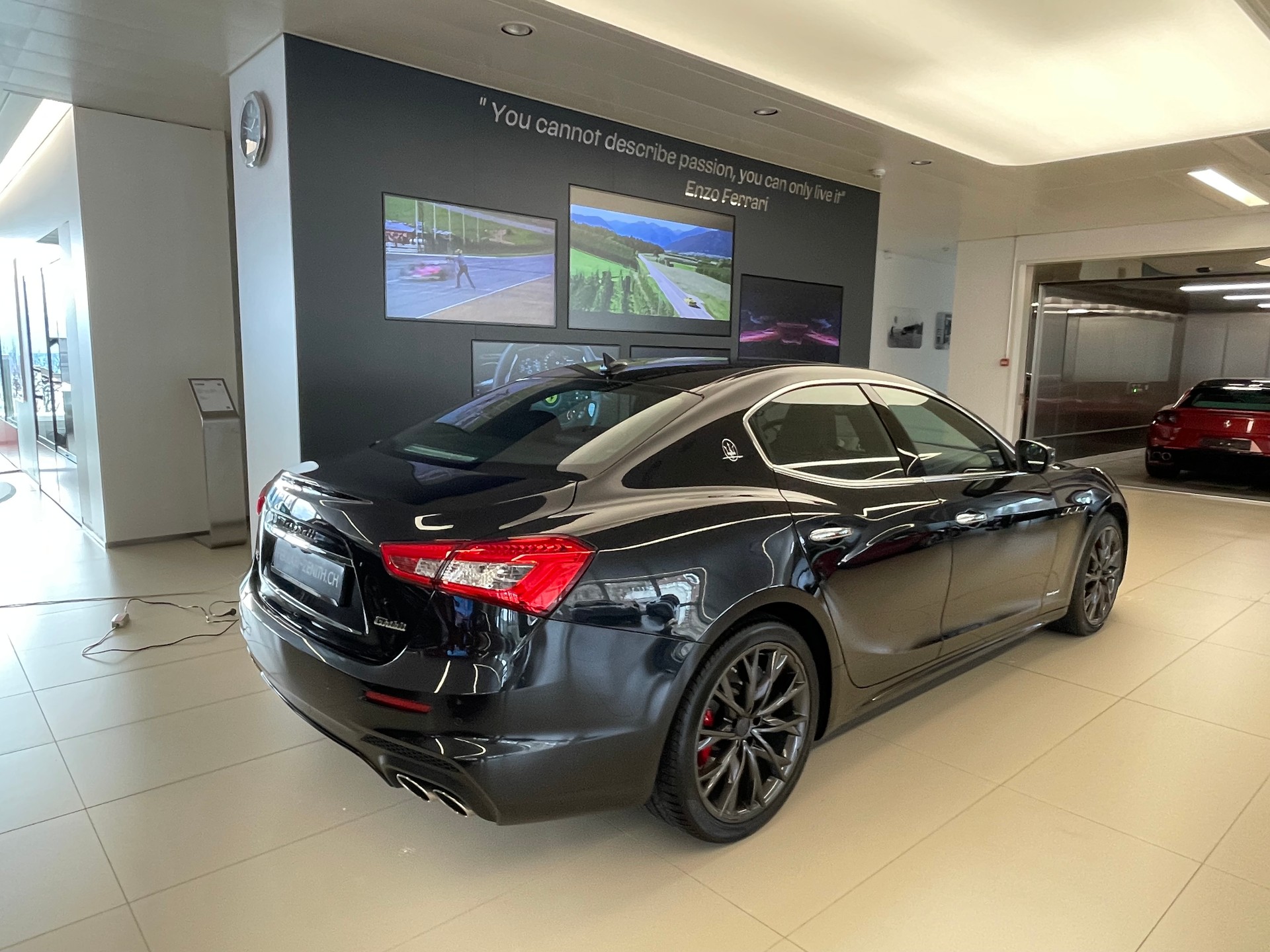 MASERATI Ghibli S Q4 3.0 GranSport Automatica-image-4