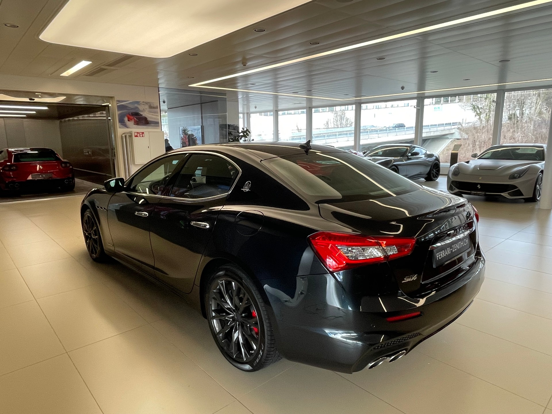 MASERATI Ghibli S Q4 3.0 GranSport Automatica-image-6