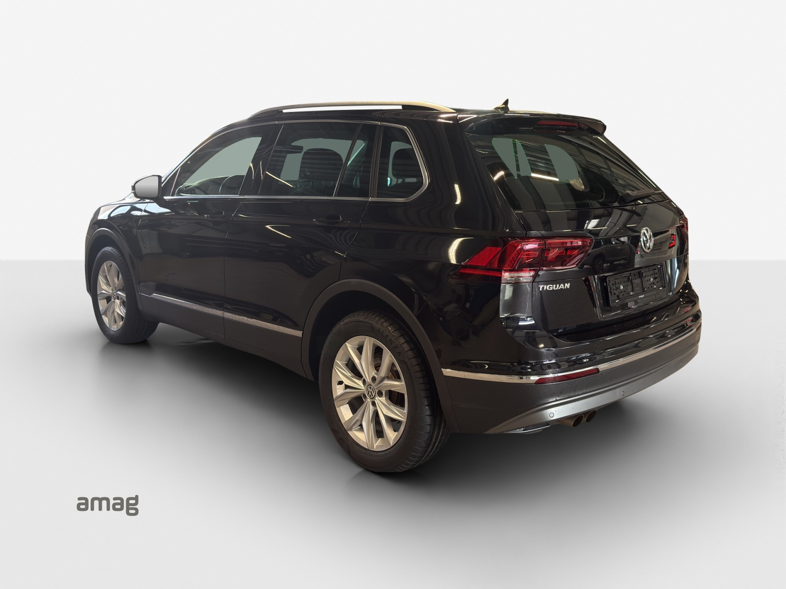 VW Tiguan 2.0TSI Highline 4Motion DSG-image-2