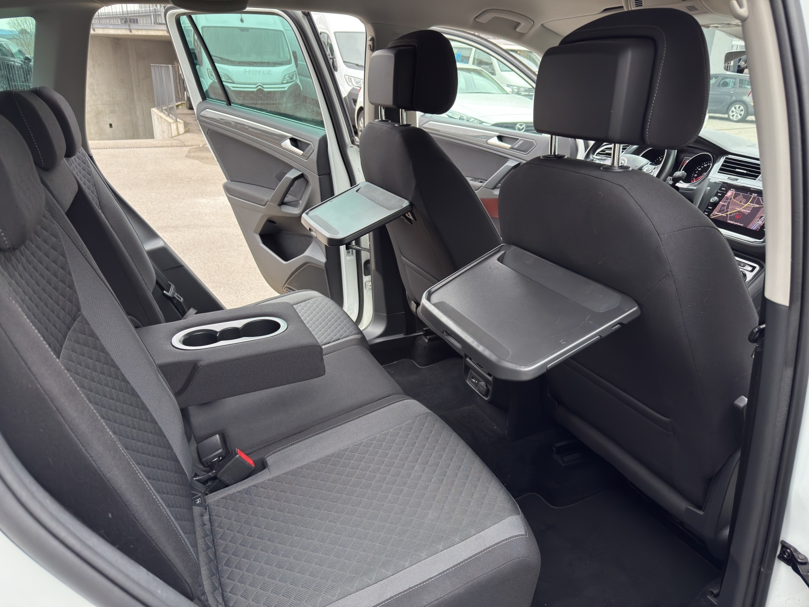 VW Tiguan 2.0 TDI SCR Comfortline 4Motion DSG-image-27