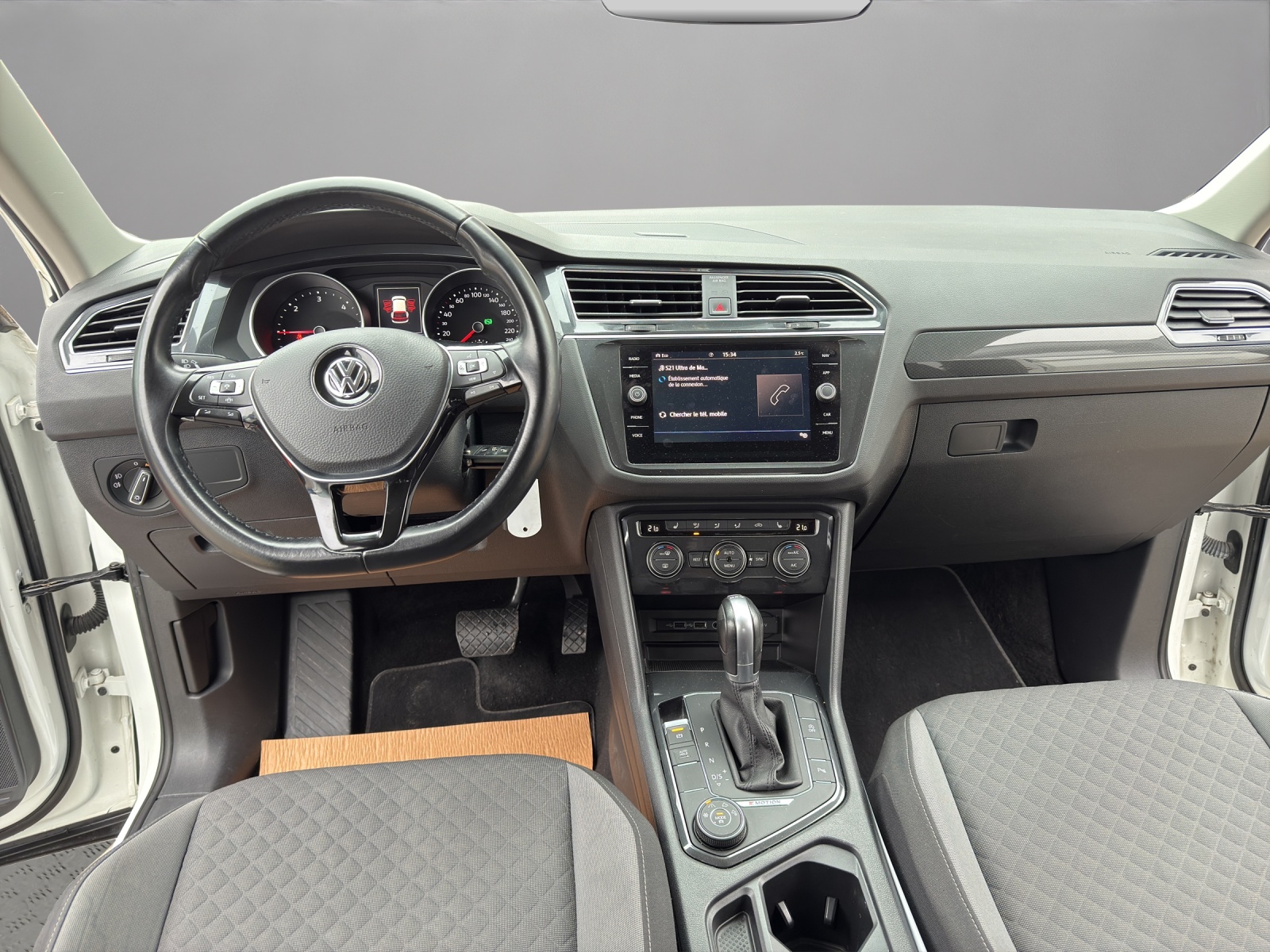 VW Tiguan 2.0 TDI SCR Comfortline 4Motion DSG-image-13