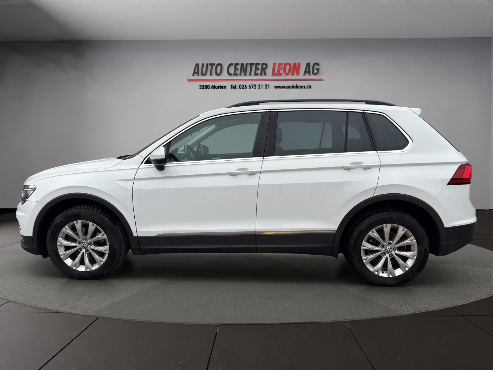 VW Tiguan 2.0 TDI SCR Comfortline 4Motion DSG-image-2