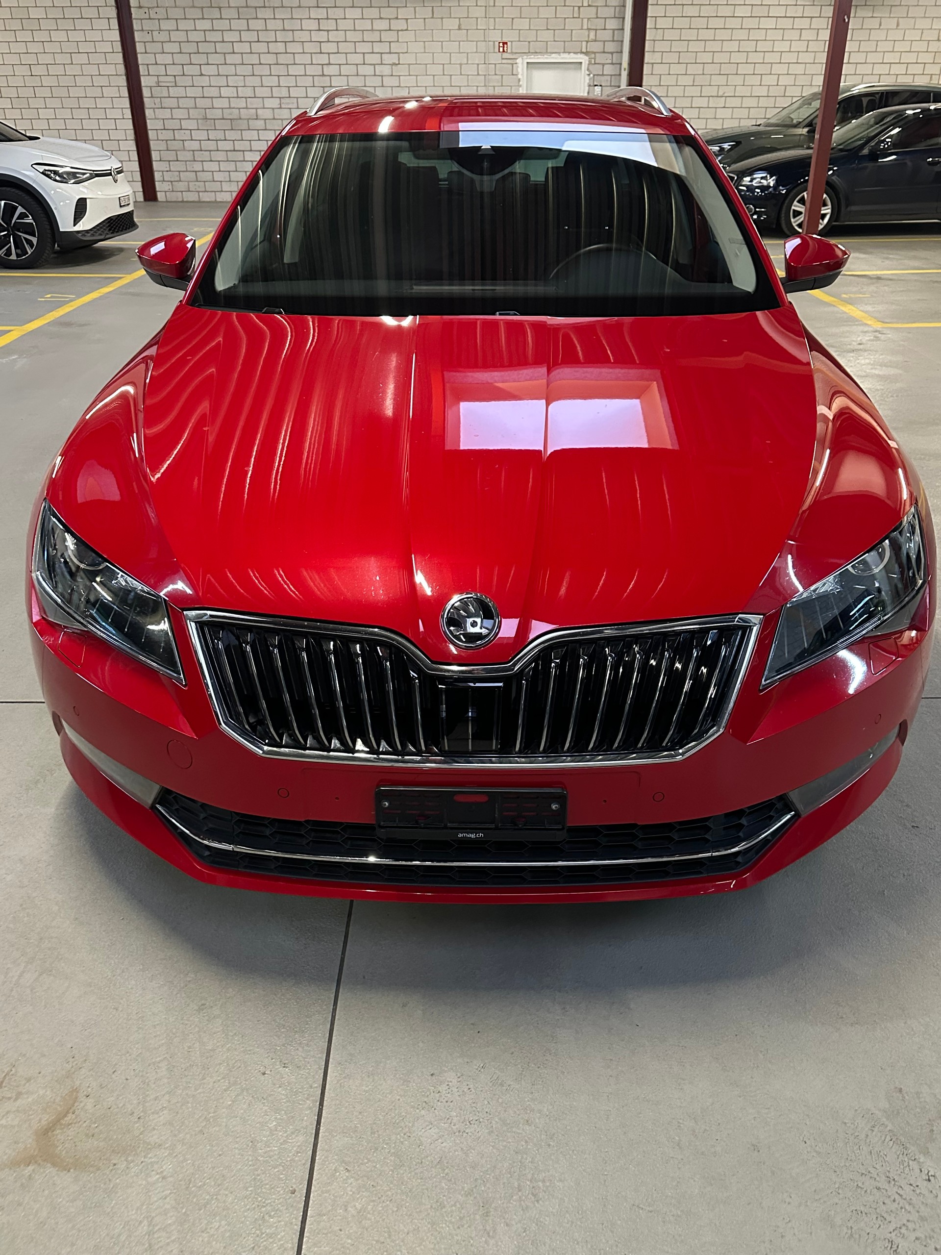 SKODA Superb Combi 2.0 TSI L&K DSG 4x4-image-17