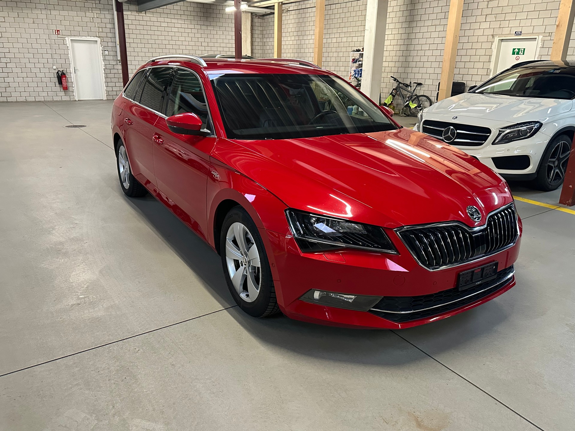 SKODA Superb Combi 2.0 TSI L&K DSG 4x4-image-5