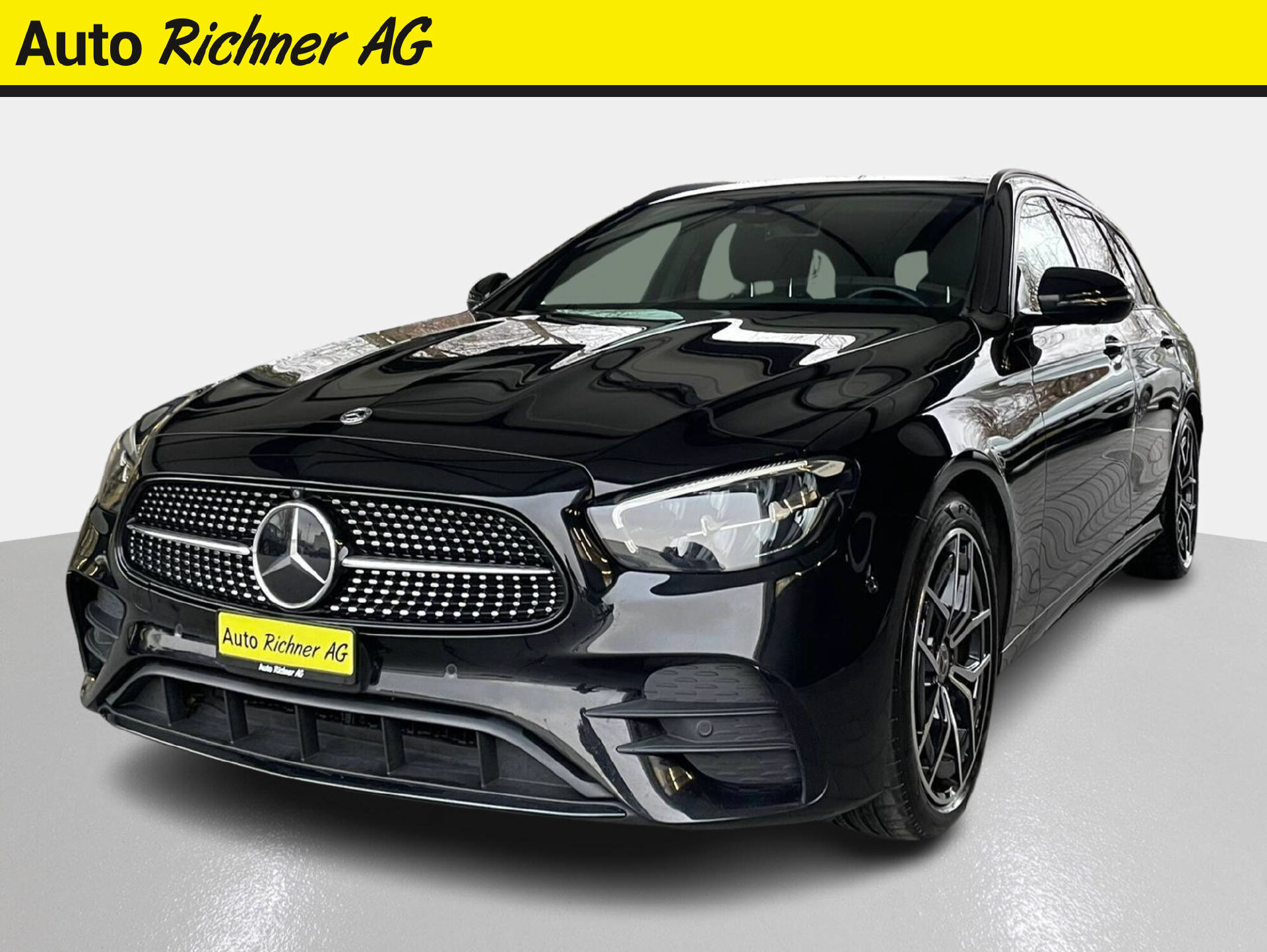 MERCEDES-BENZ E 220 d AMG Line 4matic Kombi-image-1