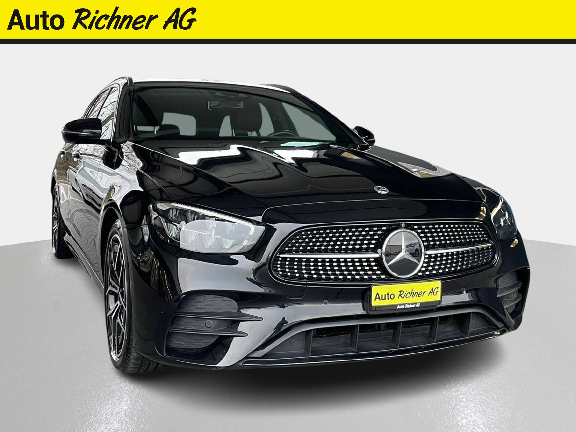 MERCEDES-BENZ E 220 d AMG Line 4matic Kombi-image-0