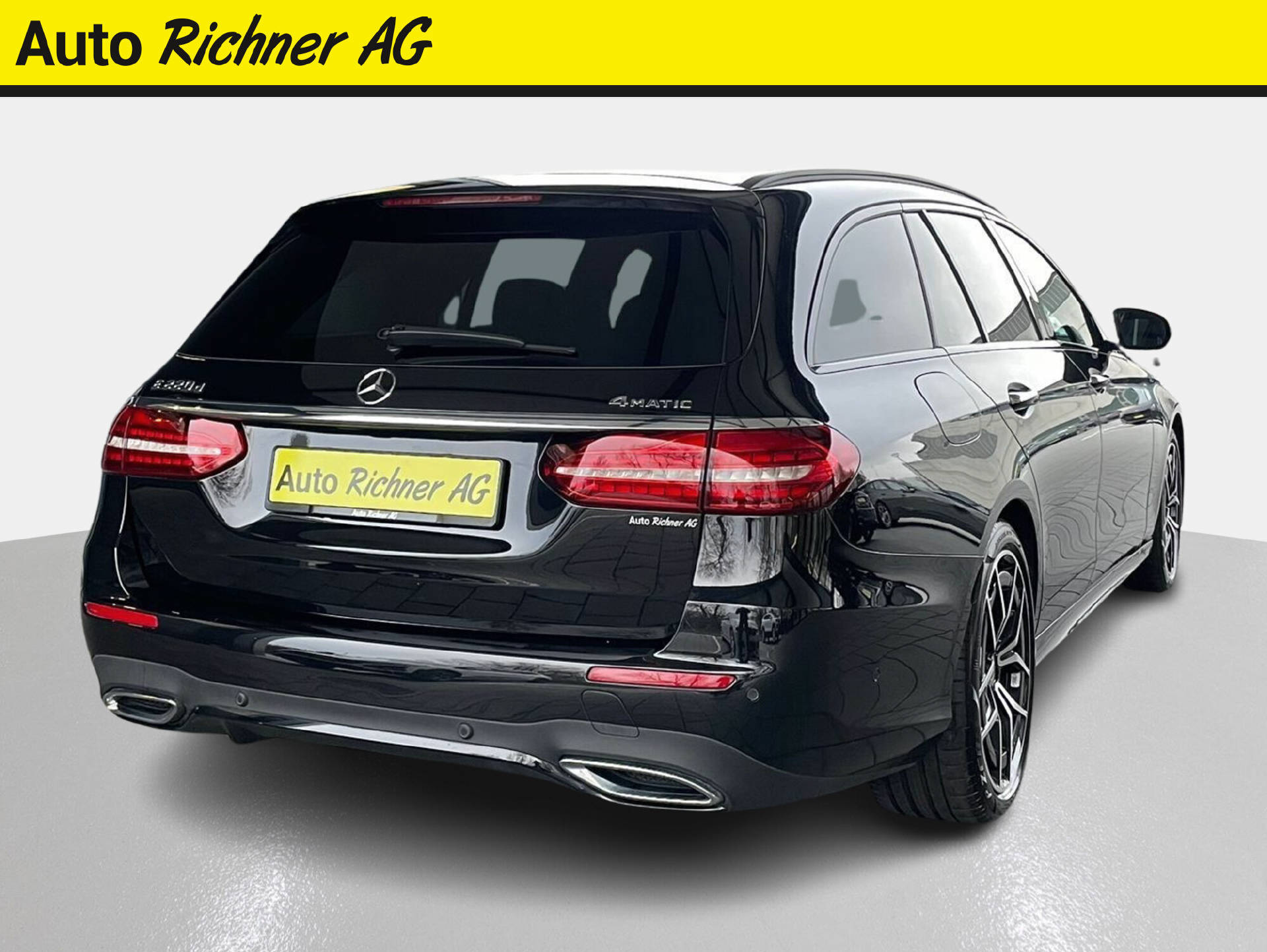 MERCEDES-BENZ E 220 d AMG Line 4matic Kombi-image-3