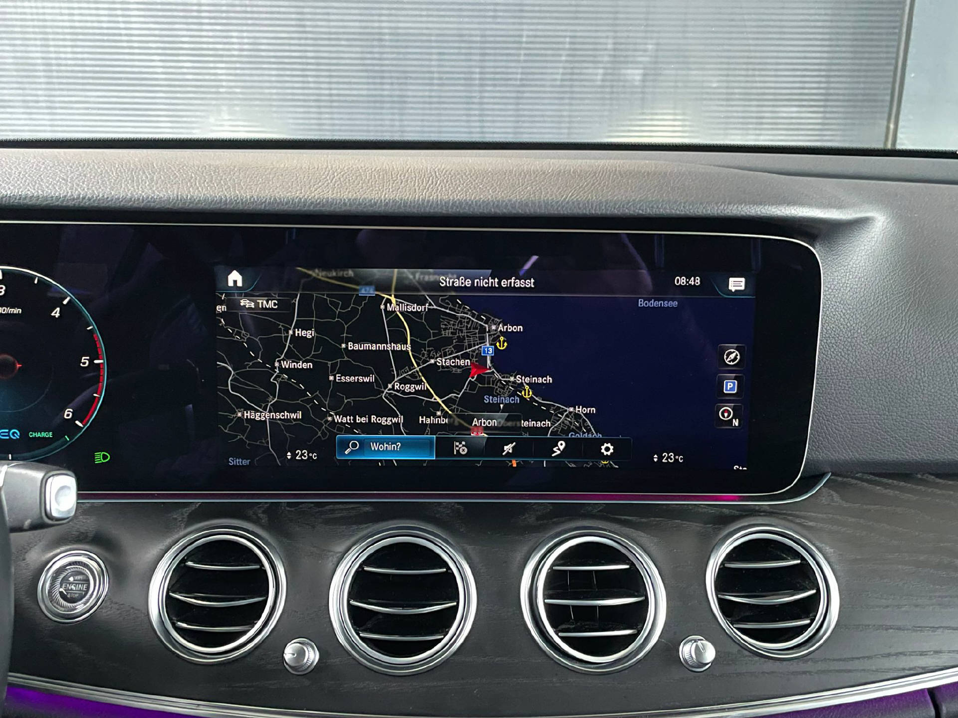 MERCEDES-BENZ E 220 d AMG Line 4matic Kombi-image-15