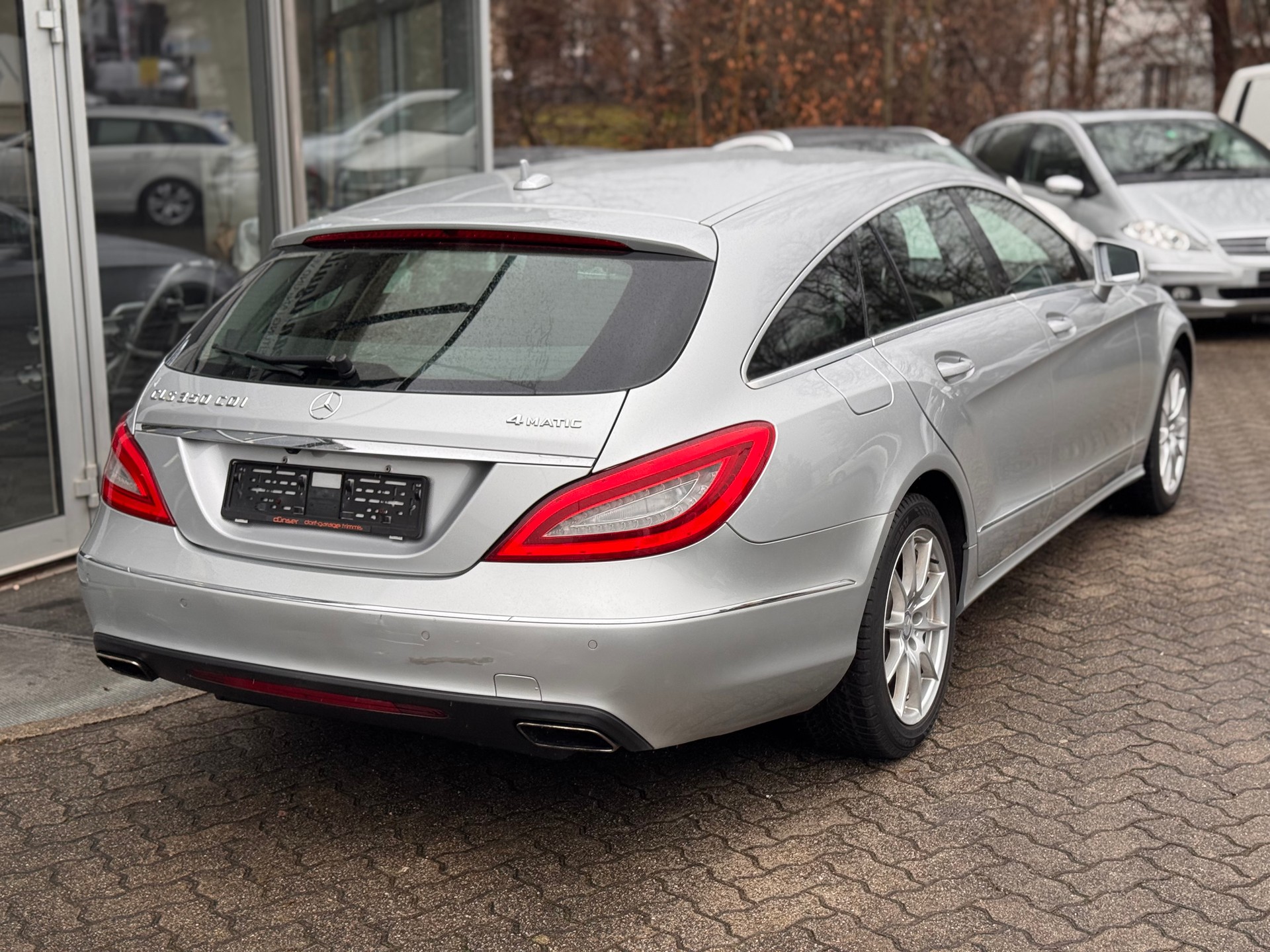 MERCEDES-BENZ CLS Shooting Brake 350 CDI 4Matic 7G-Tronic-image-4