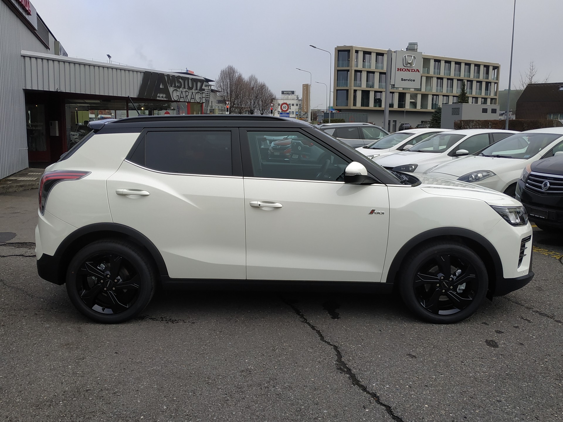 KGM-SsangYong Tivoli 1.5 T GDI Platinum 4WD Automat Bicolor-image-5