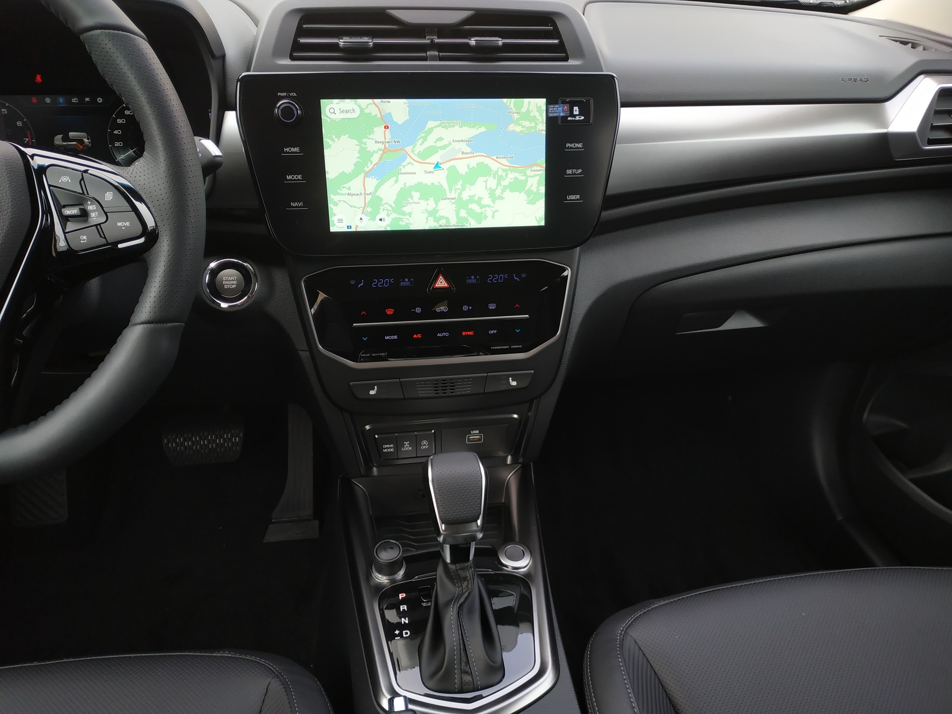 KGM-SsangYong Tivoli 1.5 T GDI Platinum 4WD Automat Bicolor-image-14