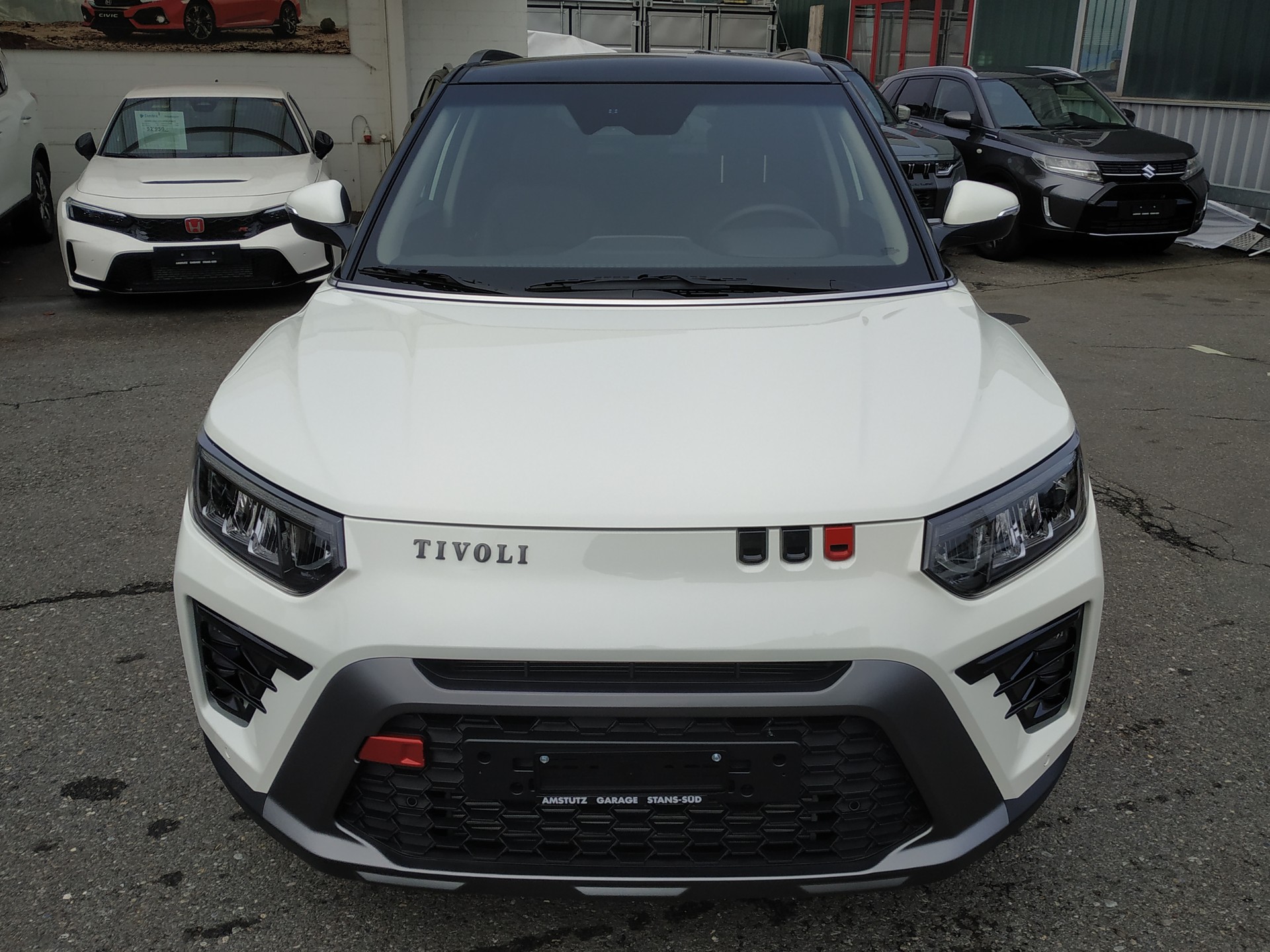 KGM-SsangYong Tivoli 1.5 T GDI Platinum 4WD Automat Bicolor-image-3
