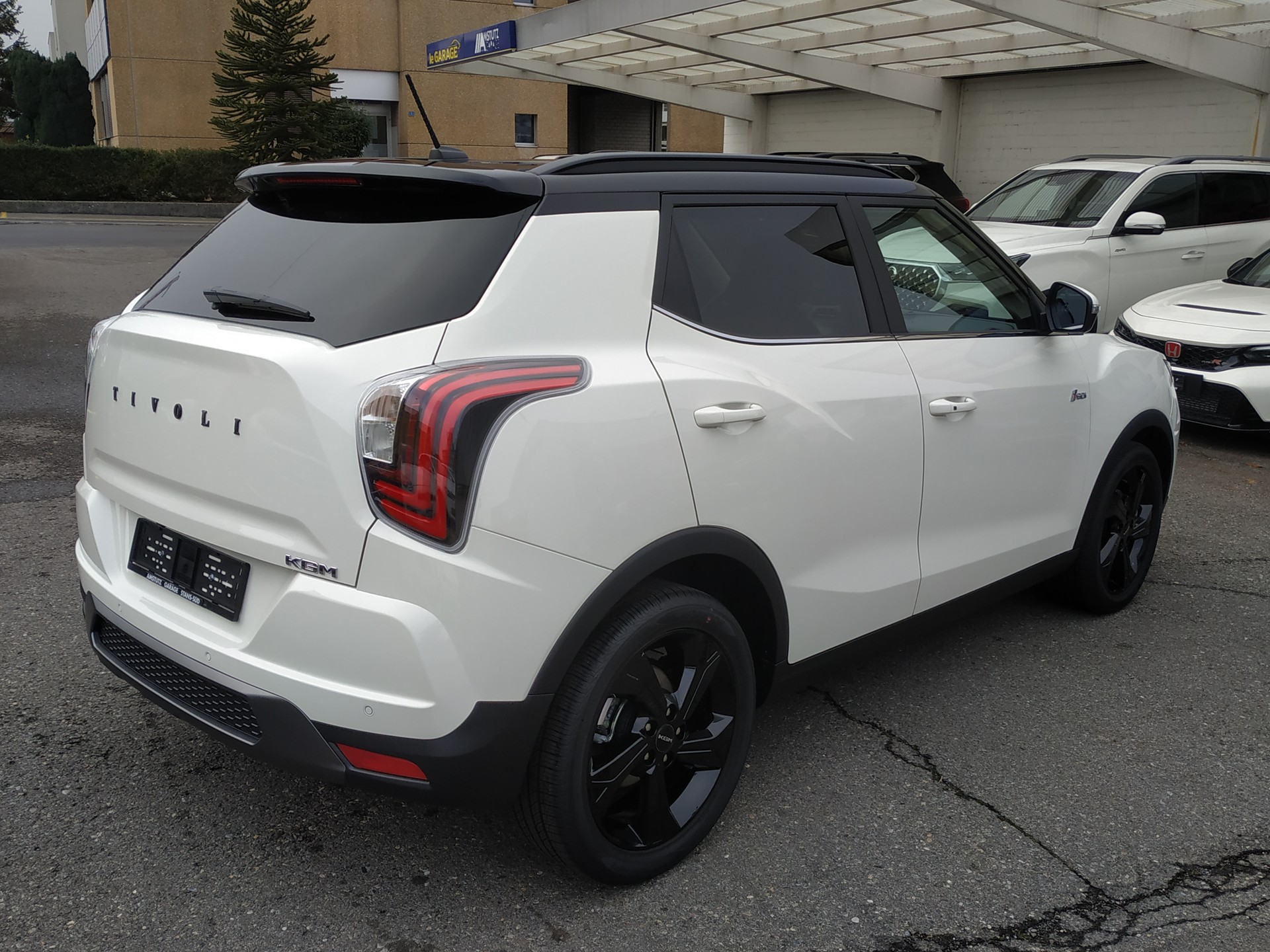 KGM-SsangYong Tivoli 1.5 T GDI Platinum 4WD Automat Bicolor-image-6