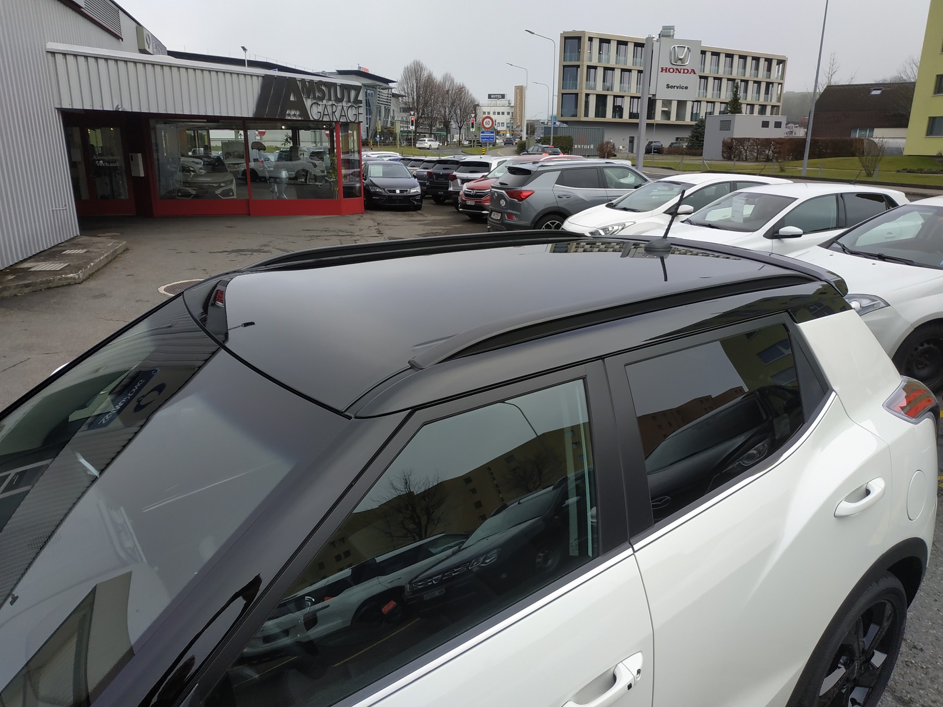 KGM-SsangYong Tivoli 1.5 T GDI Platinum 4WD Automat Bicolor-image-10