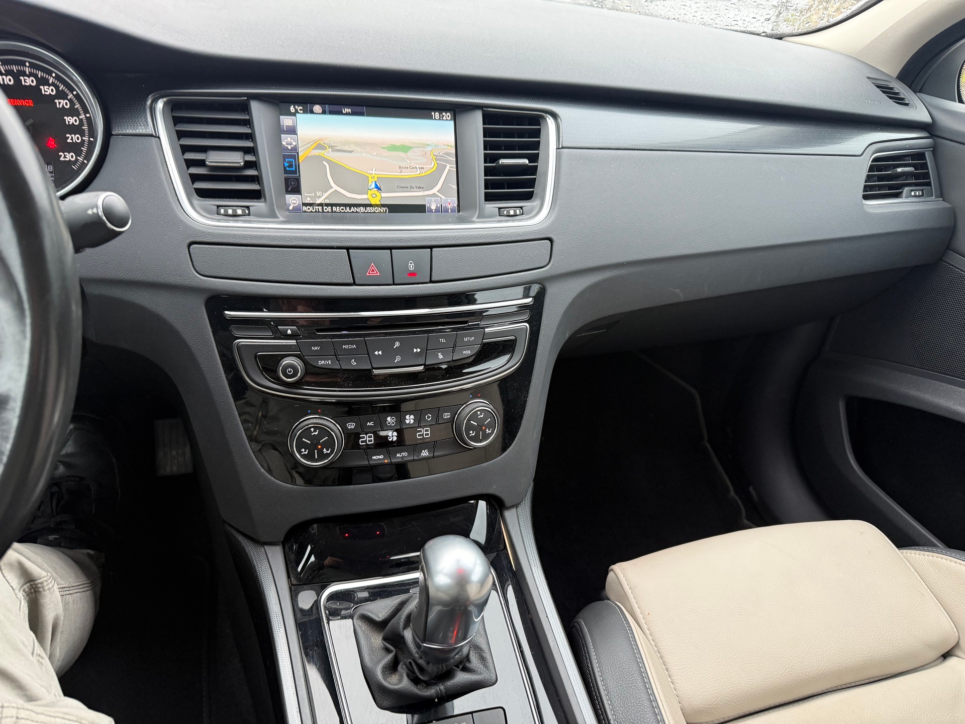 PEUGEOT 508 1.6 THP Active Automatic-image-14