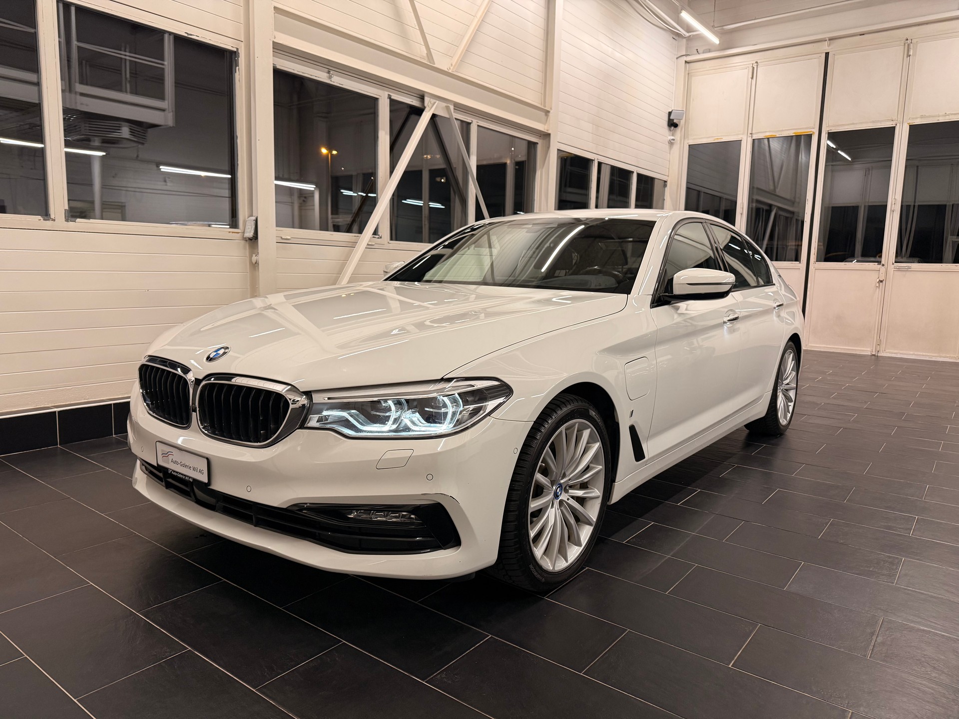 BMW 530e iPerformance Steptronic